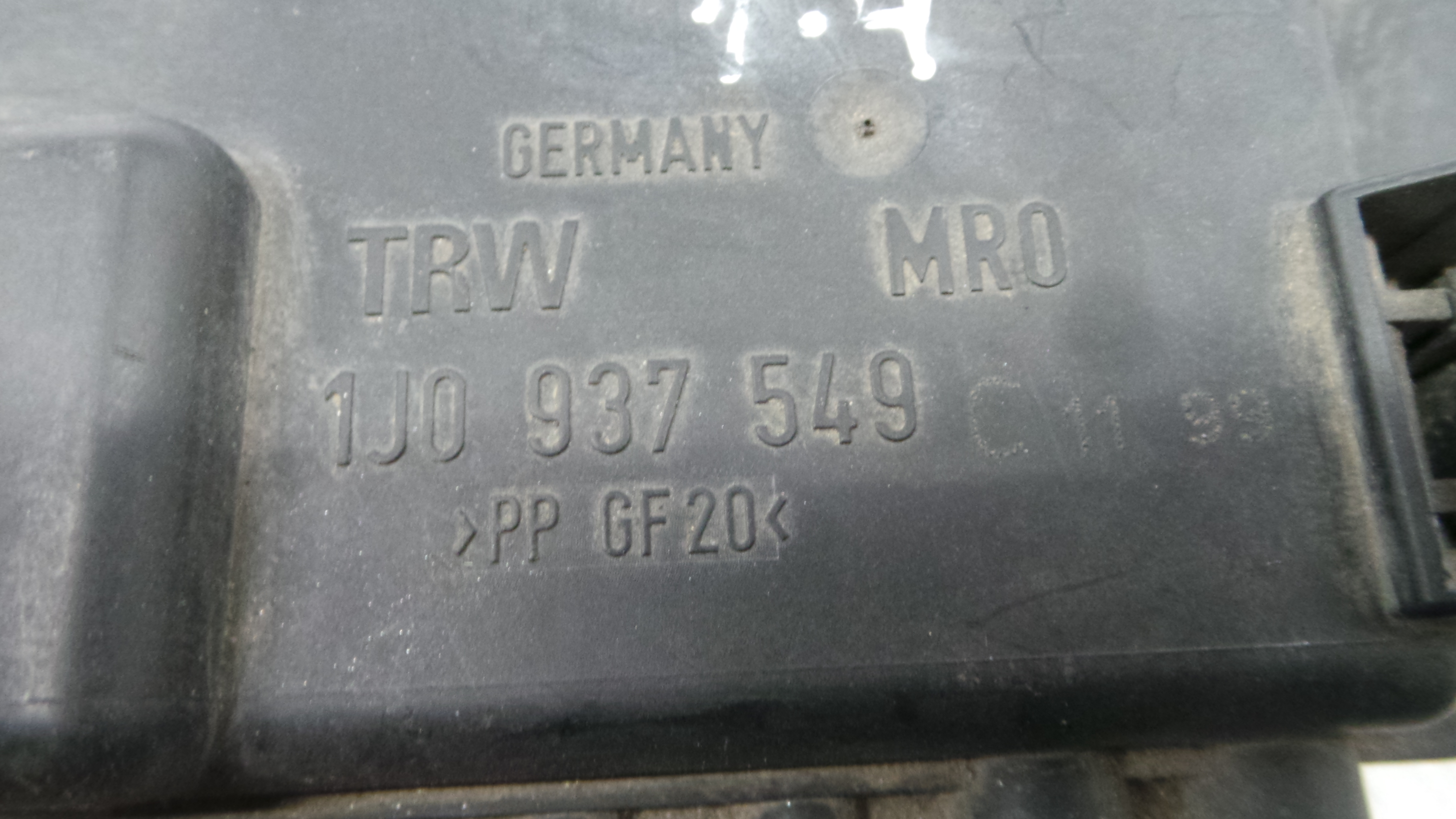 Caixa dos Fusíveis / BSI / UCH / SAM 1J0937549C - VW GOLF IV (1J1), GOLF Mk IV (1J1)-36441489