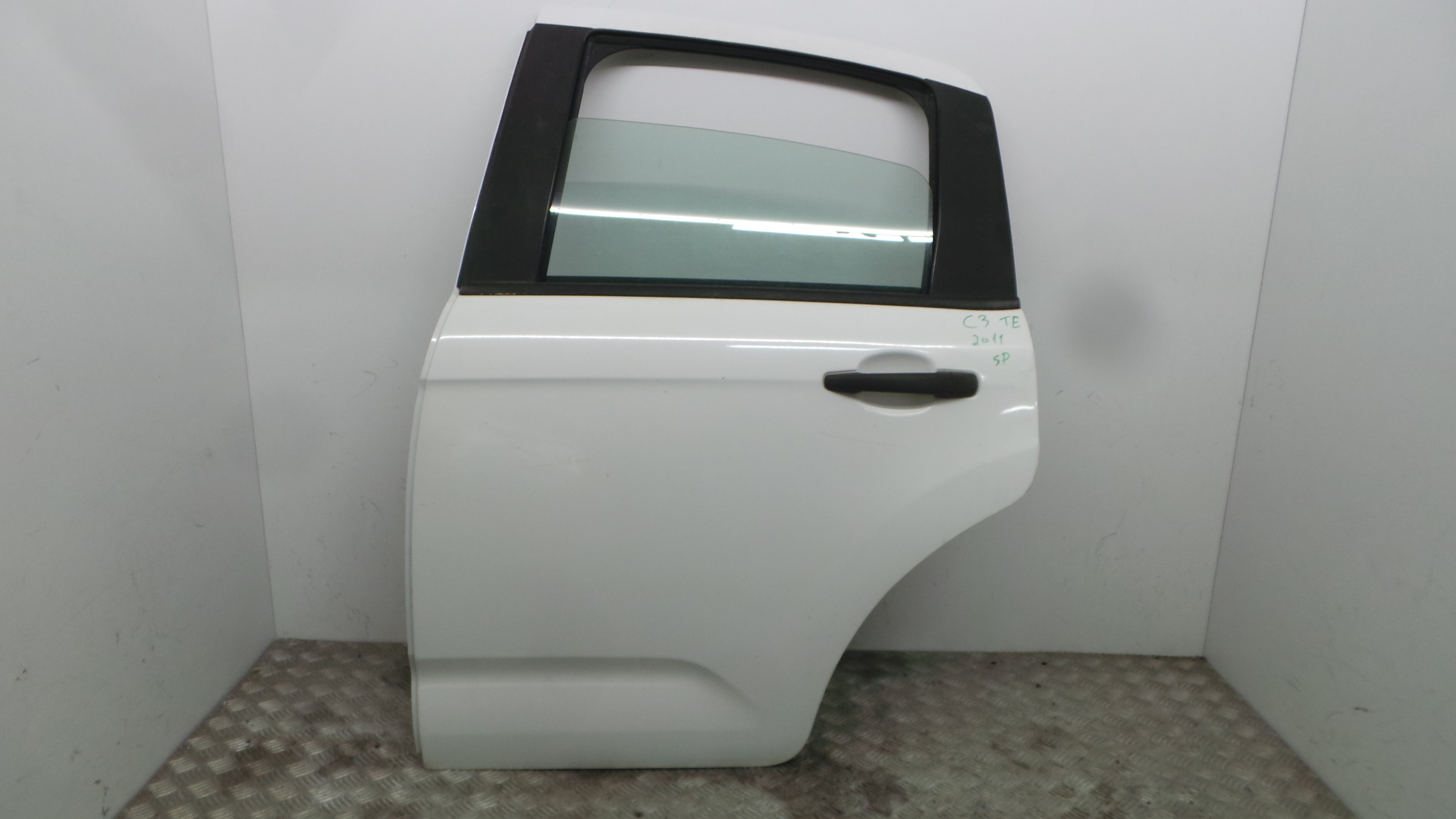 Porta Trás Esq 9002CC - CITROËN C3 II (SC_)-36451899 Porta Trás Esq 9002CC - CITROËN C3 II (SC_)-36451899