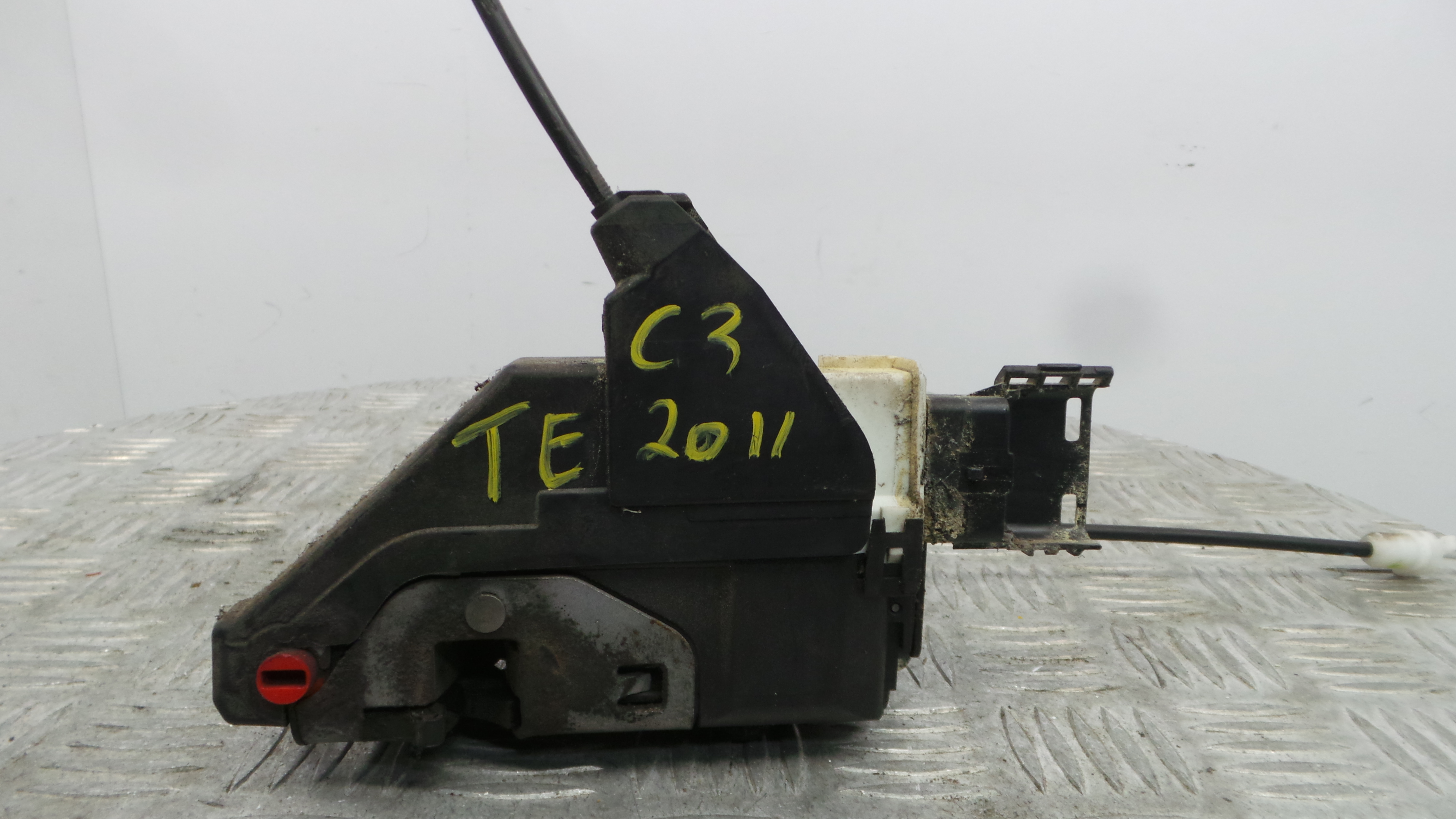 Fecho da Porta Trás Esq 732314 - CITROËN C3 II (SC_)-38061466