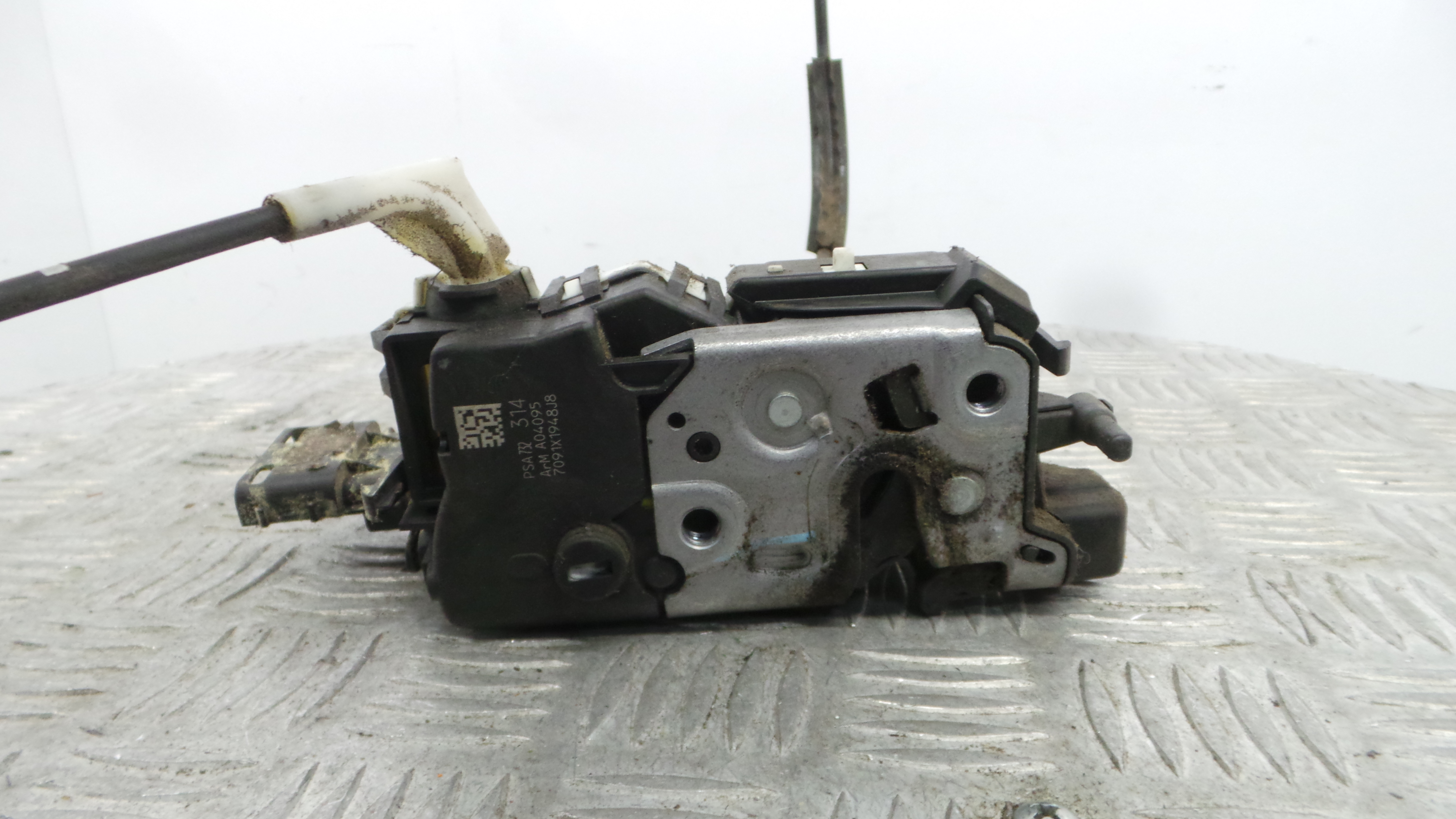 Fecho da Porta Trás Esq 732314 - CITROËN C3 II (SC_)-38061466