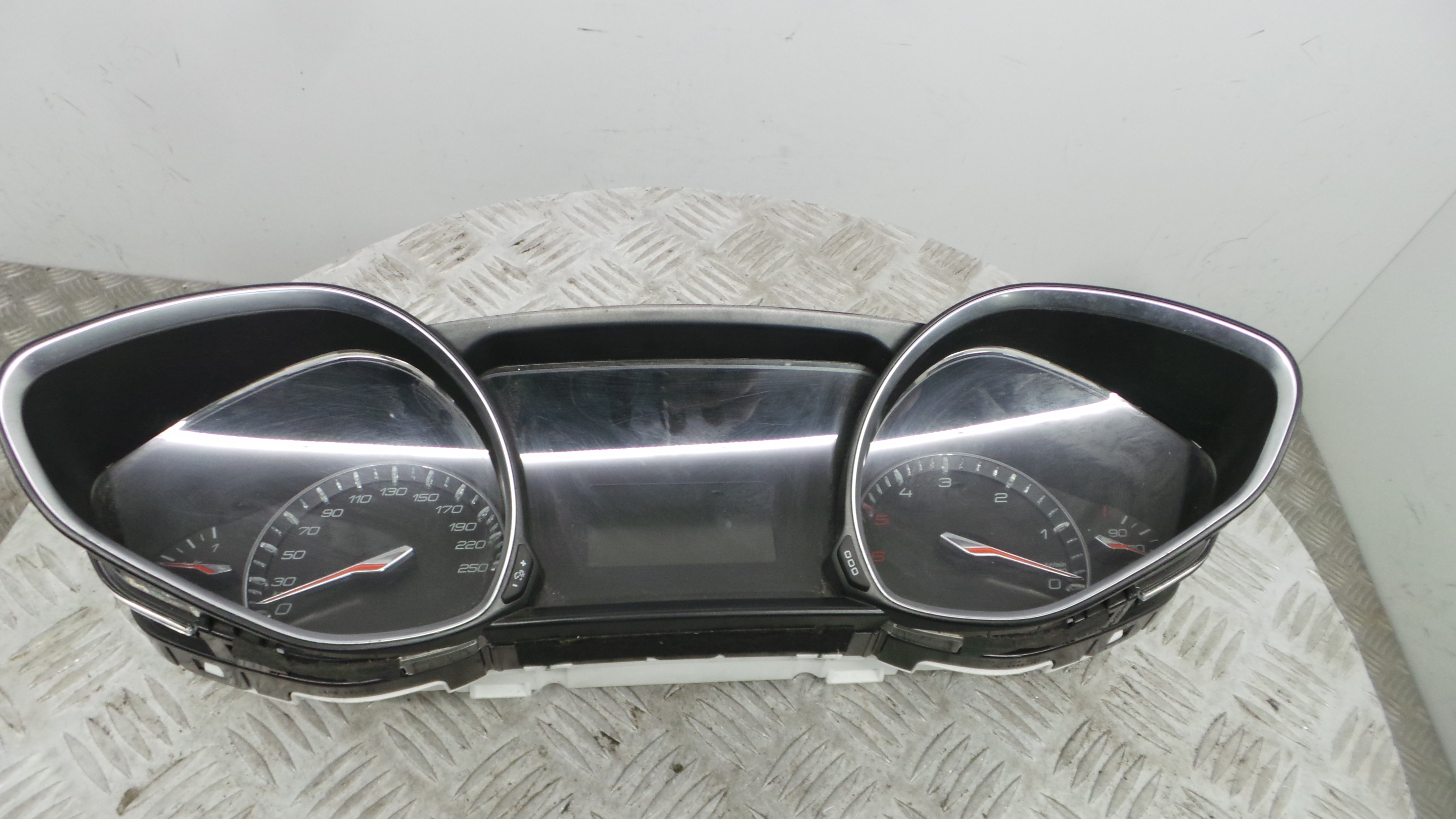 Quadrante 9809838780 - PEUGEOT 308 II (LB_, LP_, LW_, LH_, L3_)-36451980 Quadrante 9809838780 - PEUGEOT 308 II (LB_, LP_, LW_, LH_, L3_)-36451980