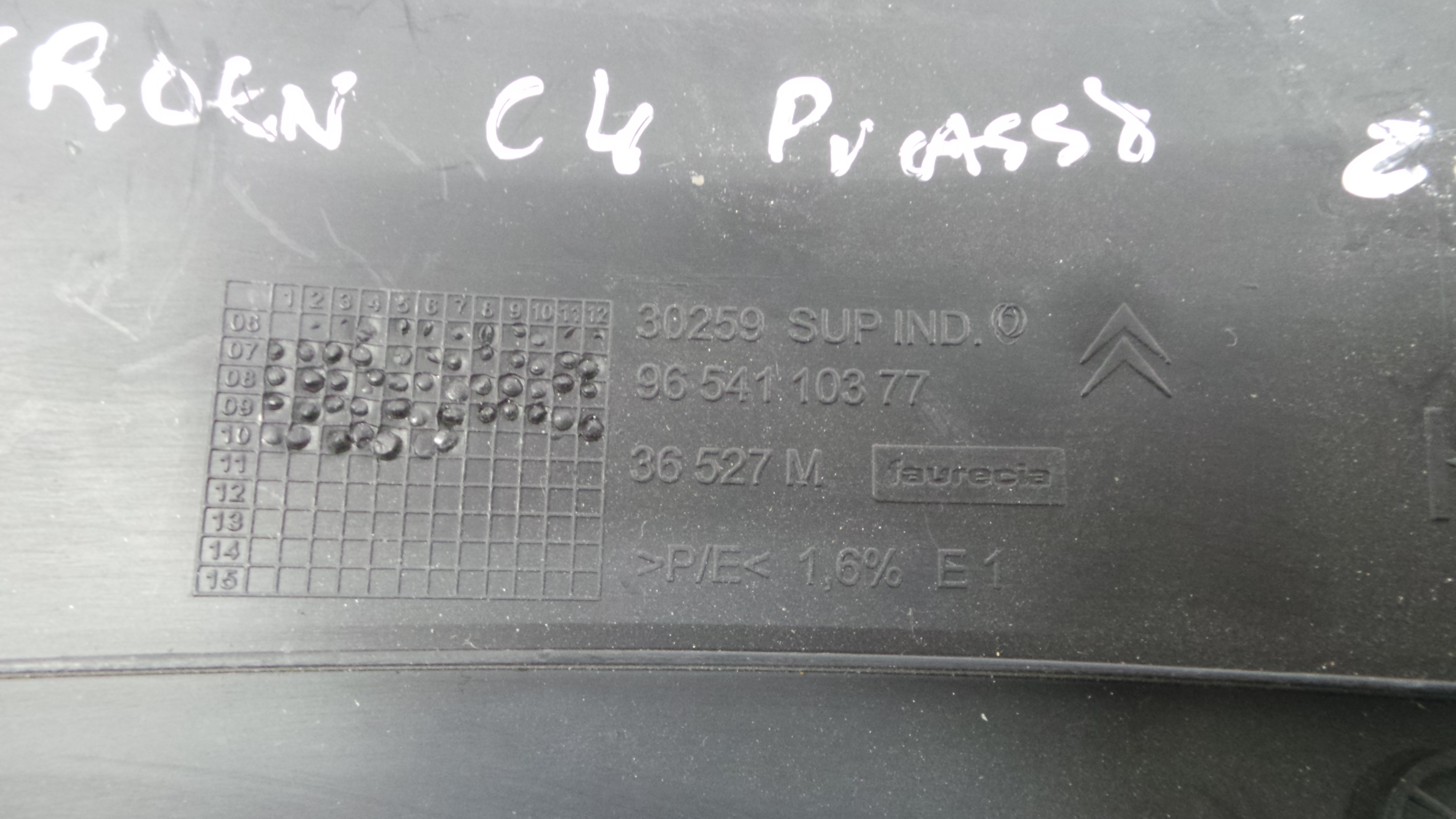 Aro Consola Central 9654110377 - CITROËN C4 PICASSO I Veículo multiuso (UD_)-36461739