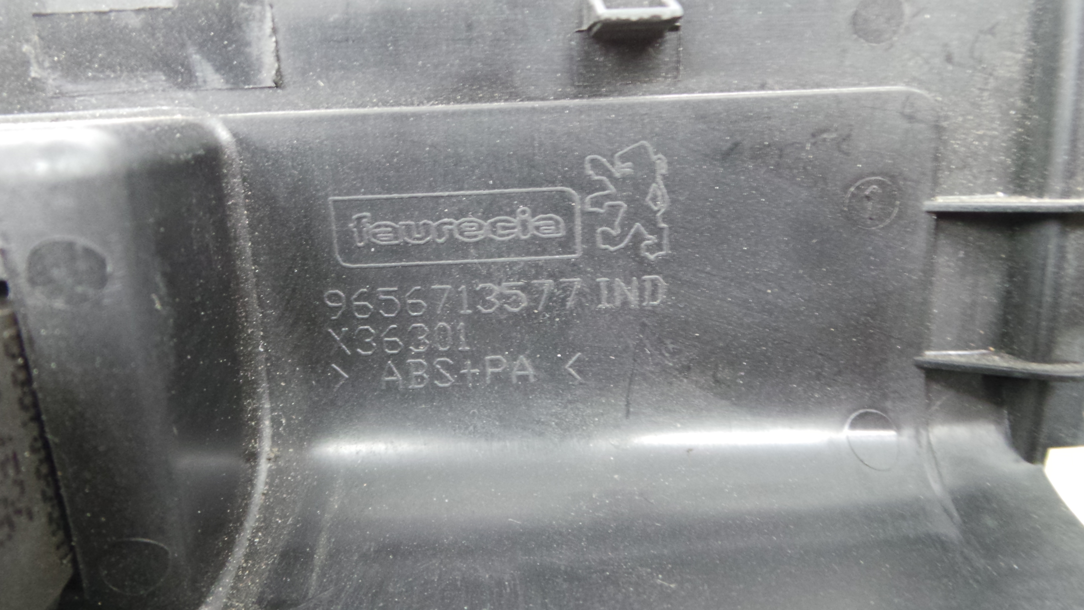 Botões da Consola 9656713577 - PEUGEOT 207 (WA_, WC_), 207/207+ (WA_, WC_)-36461757