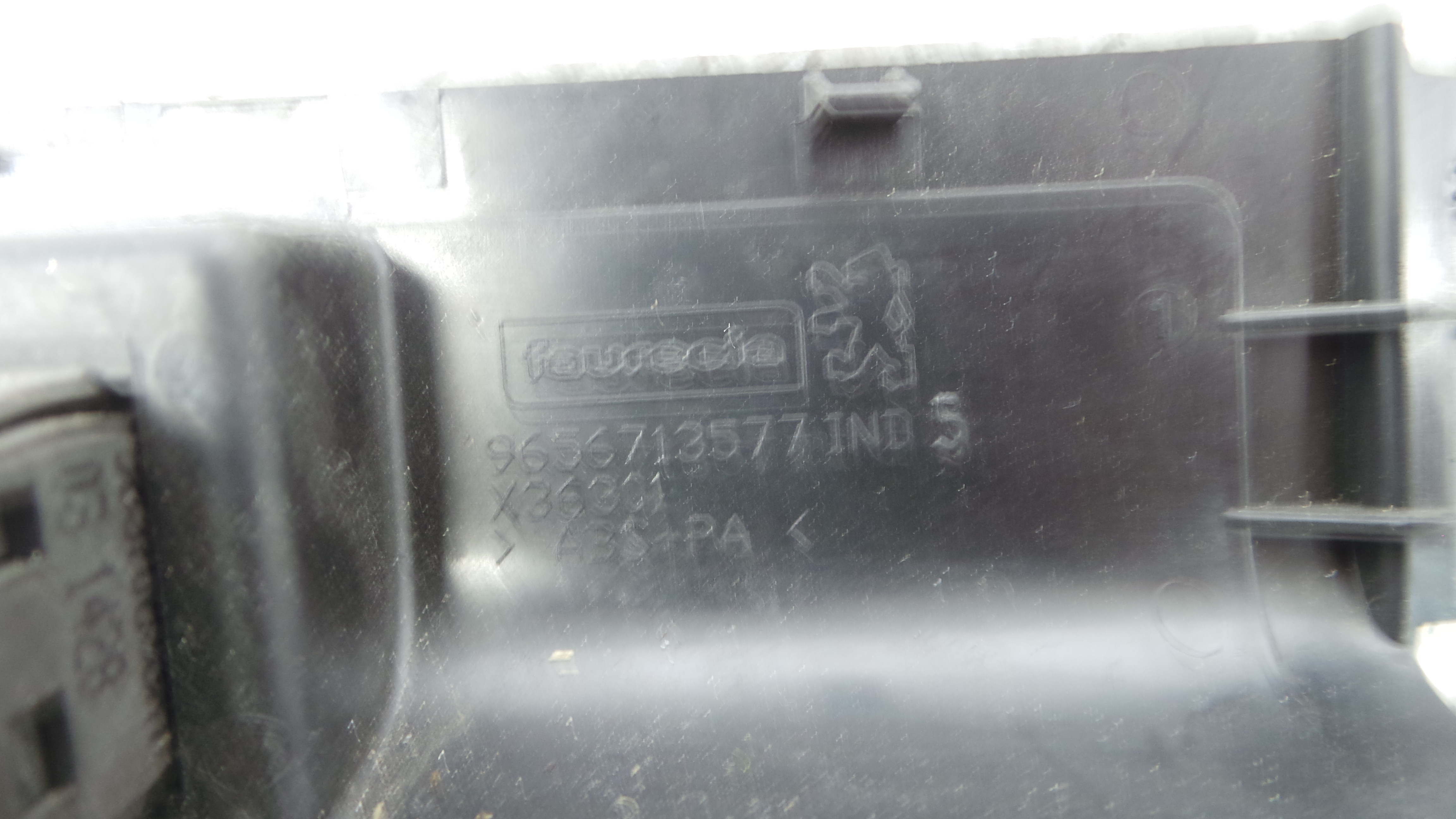 Botões da Consola  9656713577 - PEUGEOT 207 (WA_, WC_), 207/207+ (WA_, WC_)-36461986