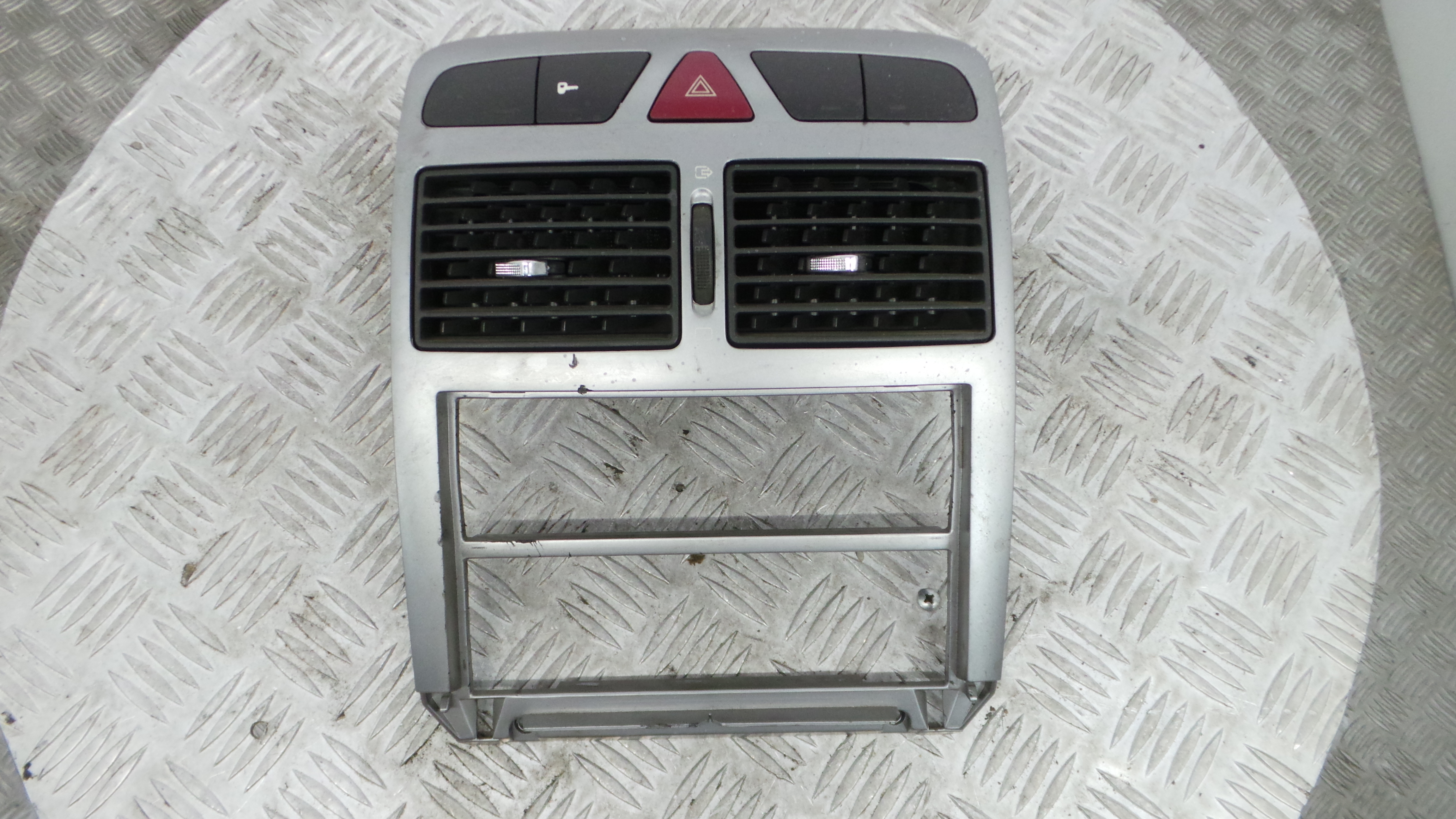 Consola central Tablier  9634505077 - PEUGEOT 307 (3A/C)-36462000