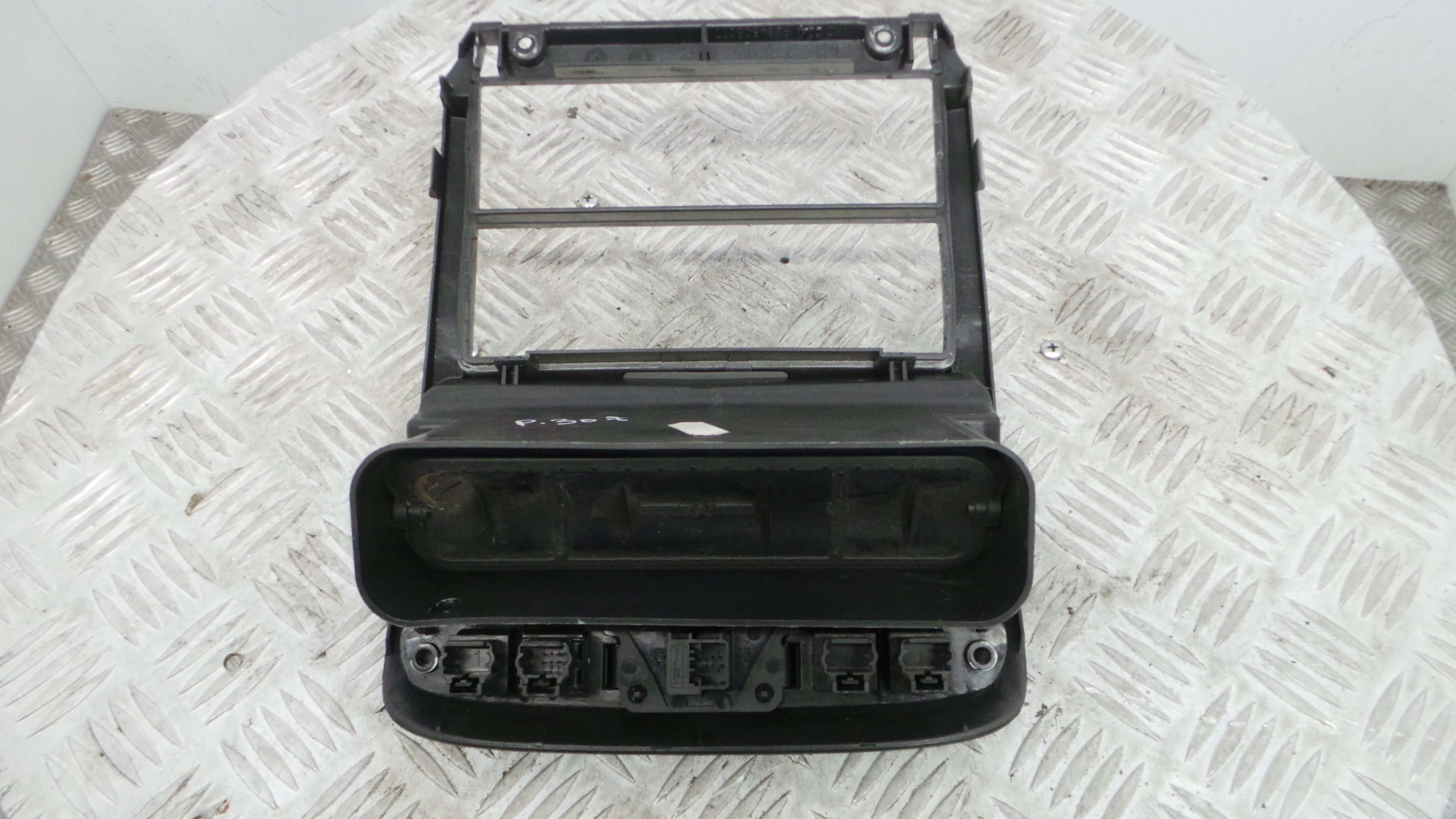 Consola central Tablier  9634505077 - PEUGEOT 307 (3A/C)-36462000