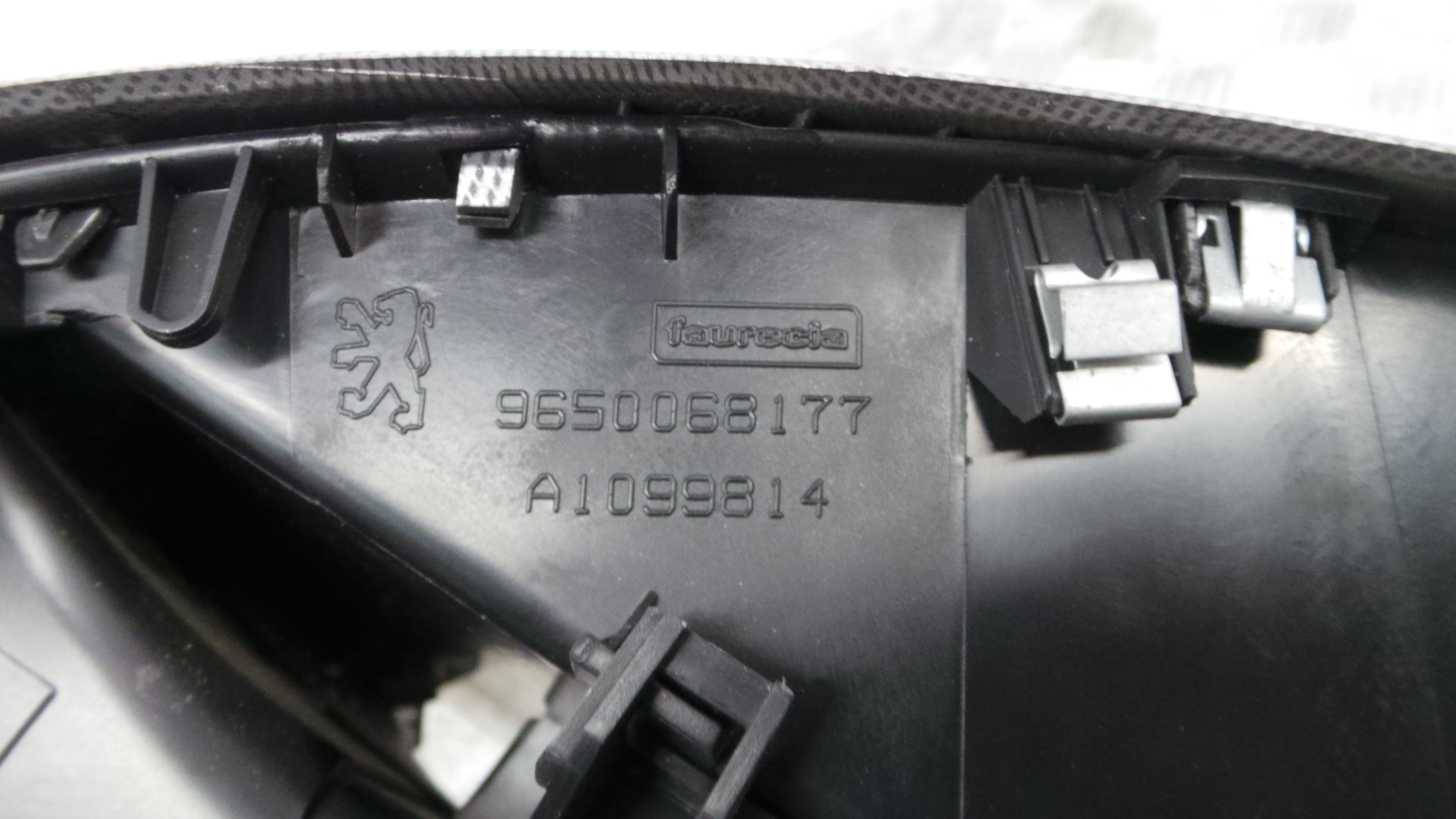 Consola central Tablier 9650068177 - PEUGEOT 207 (WA_, WC_), 207/207+ (WA_, WC_)-36462014