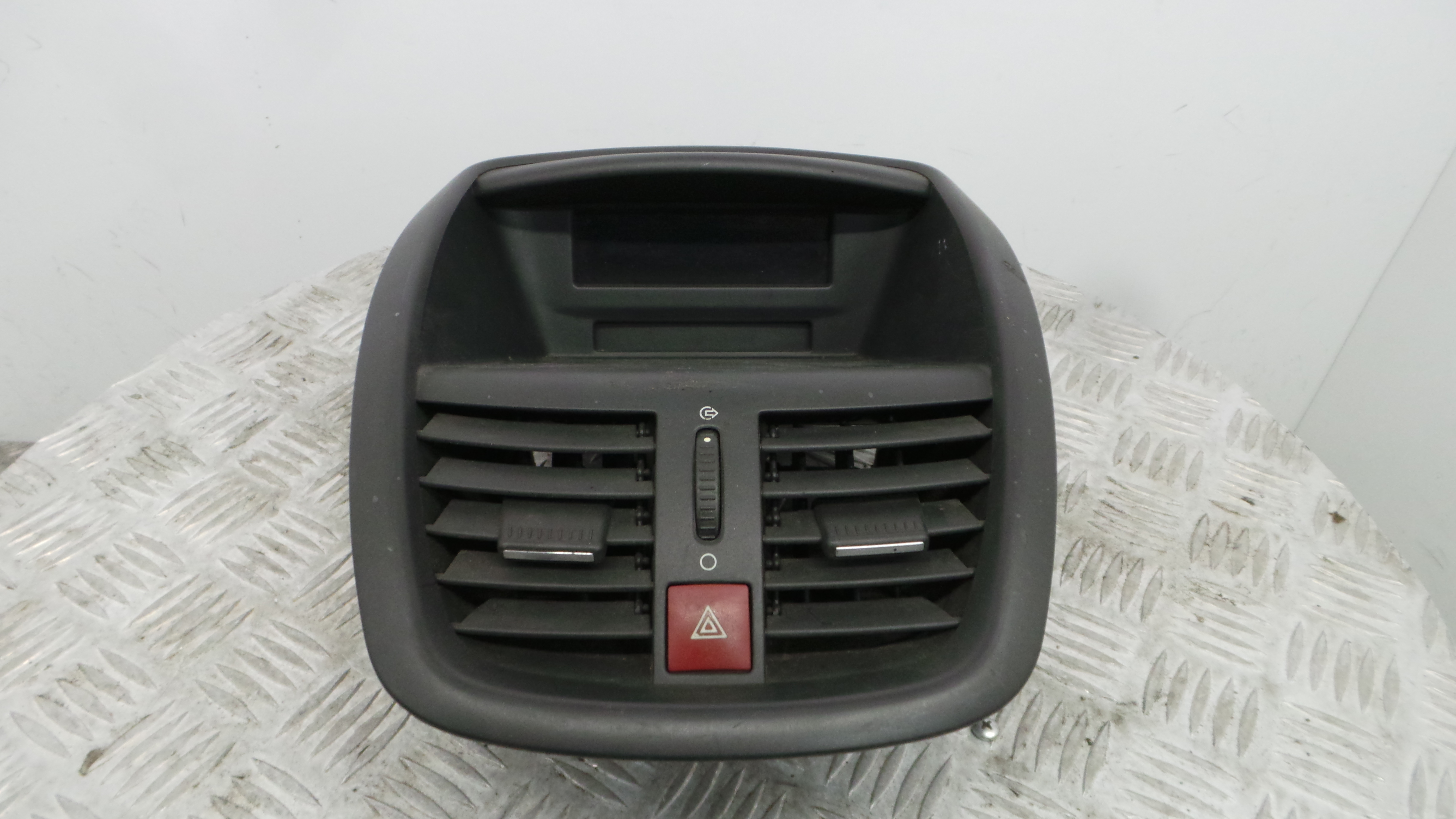 Consola central Tablier 9650068177 - PEUGEOT 207 (WA_, WC_), 207/207+ (WA_, WC_)-36462020 Consola central Tablier 9650068177 - PEUGEOT 207 (WA_, WC_), 207/207+ (WA_, WC_)-36462020