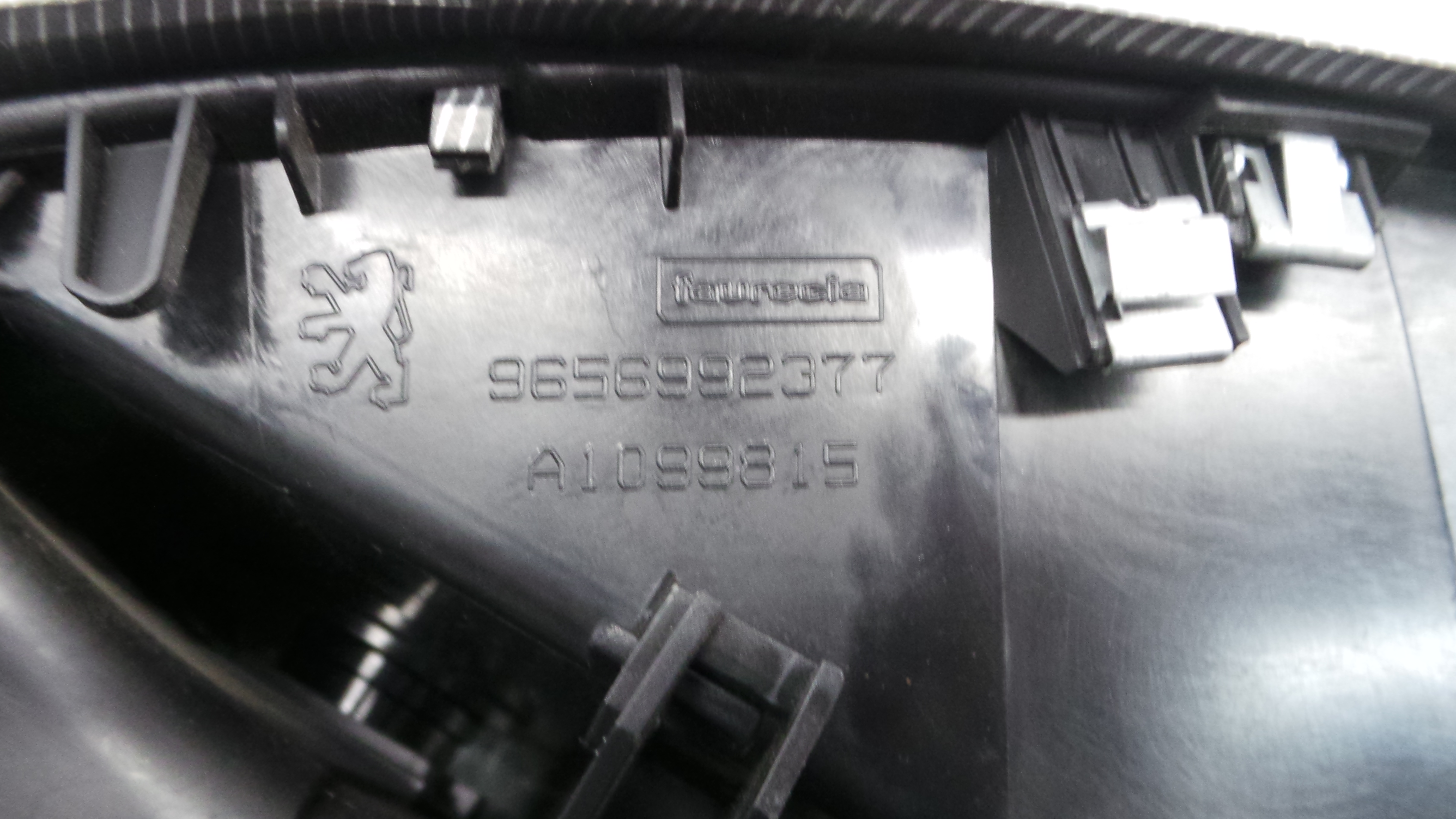 Consola central Tablier 9656992377 - PEUGEOT 207 (WA_, WC_), 207/207+ (WA_, WC_)-36462025