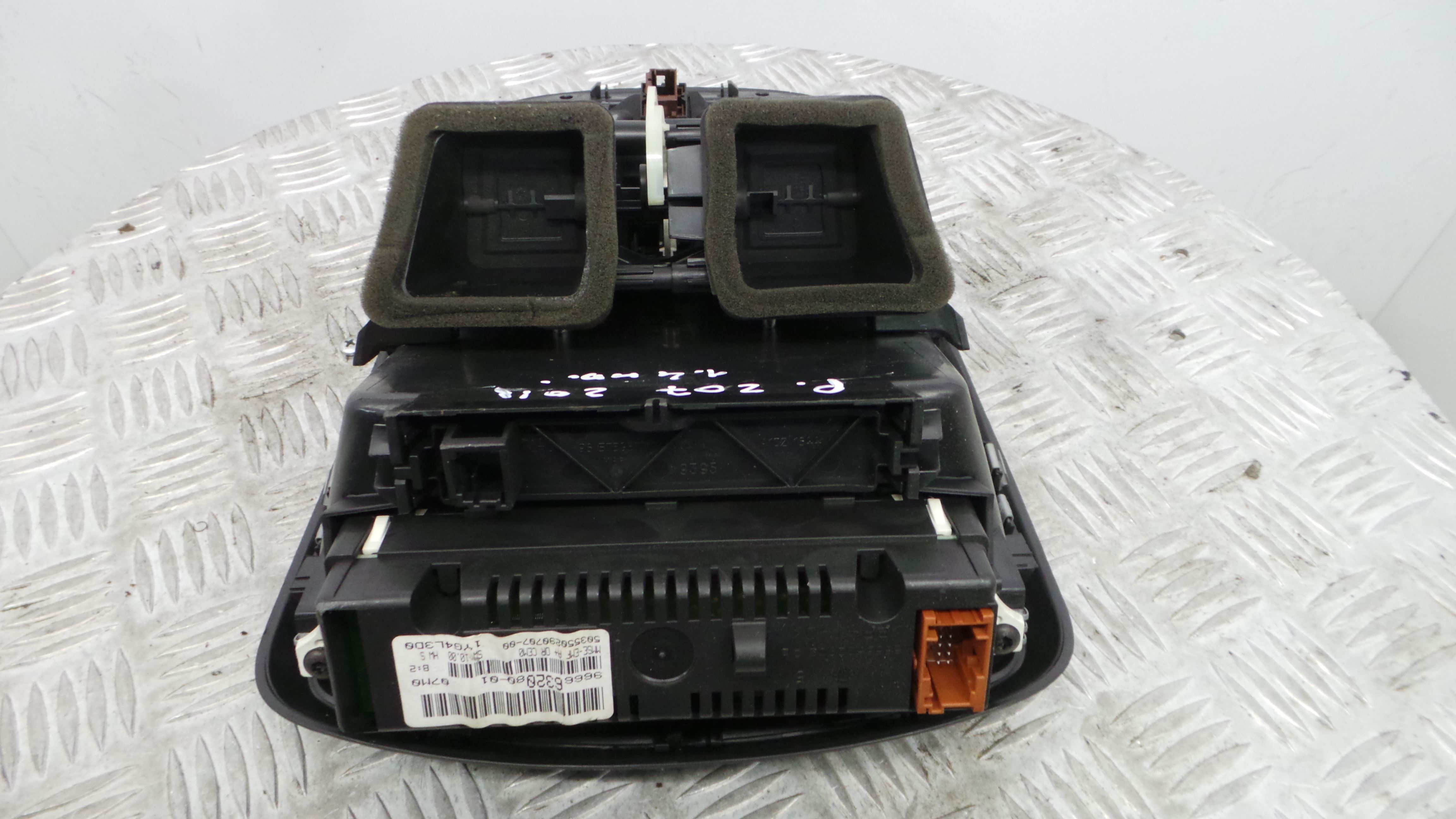 Consola central Tablier  96724726ZD - PEUGEOT 207 (WA_, WC_), 207/207+ (WA_, WC_)-36462033