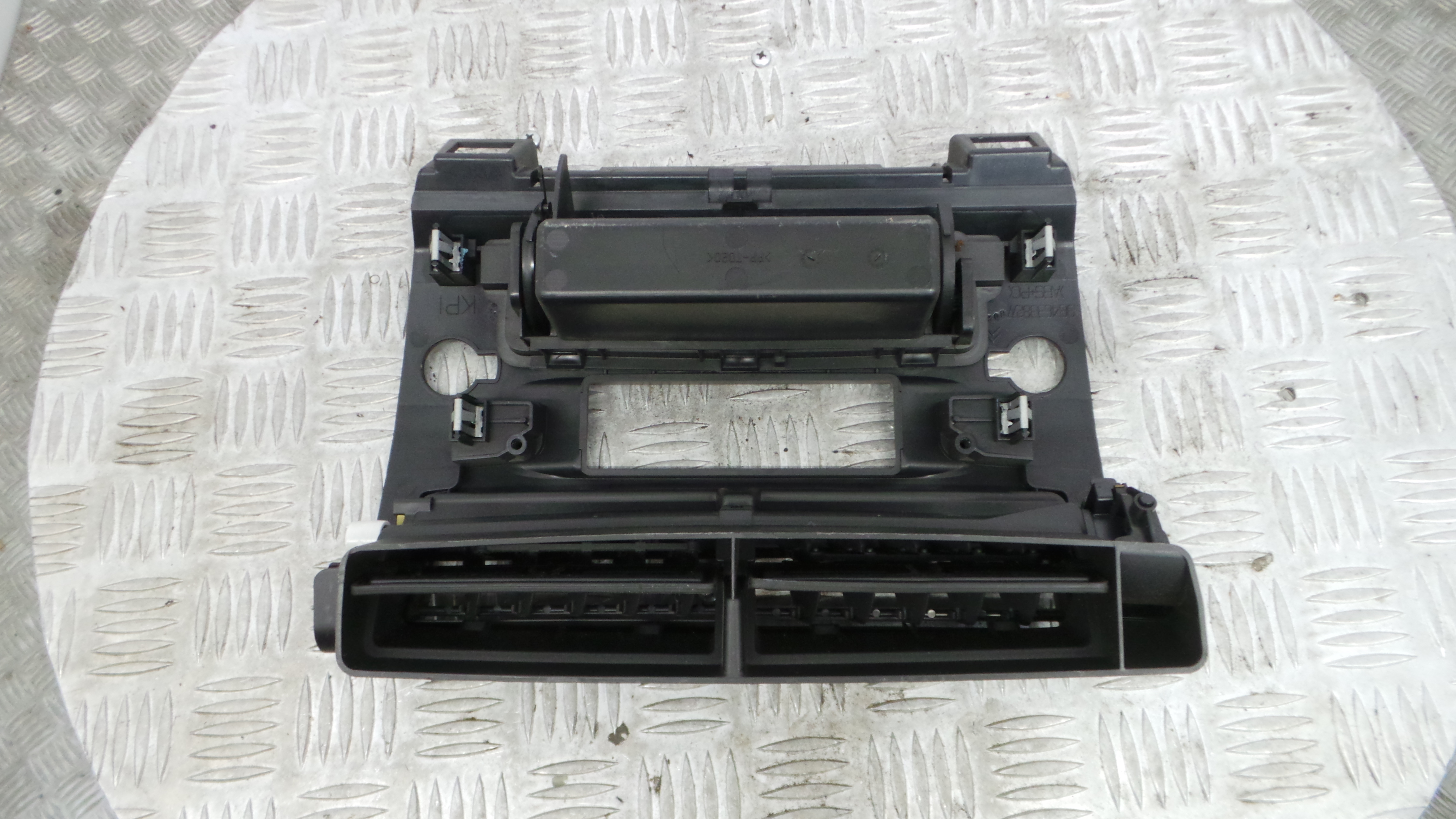 Consola central Tablier 9646338277 - CITROËN C4 I (LC_)-36462059