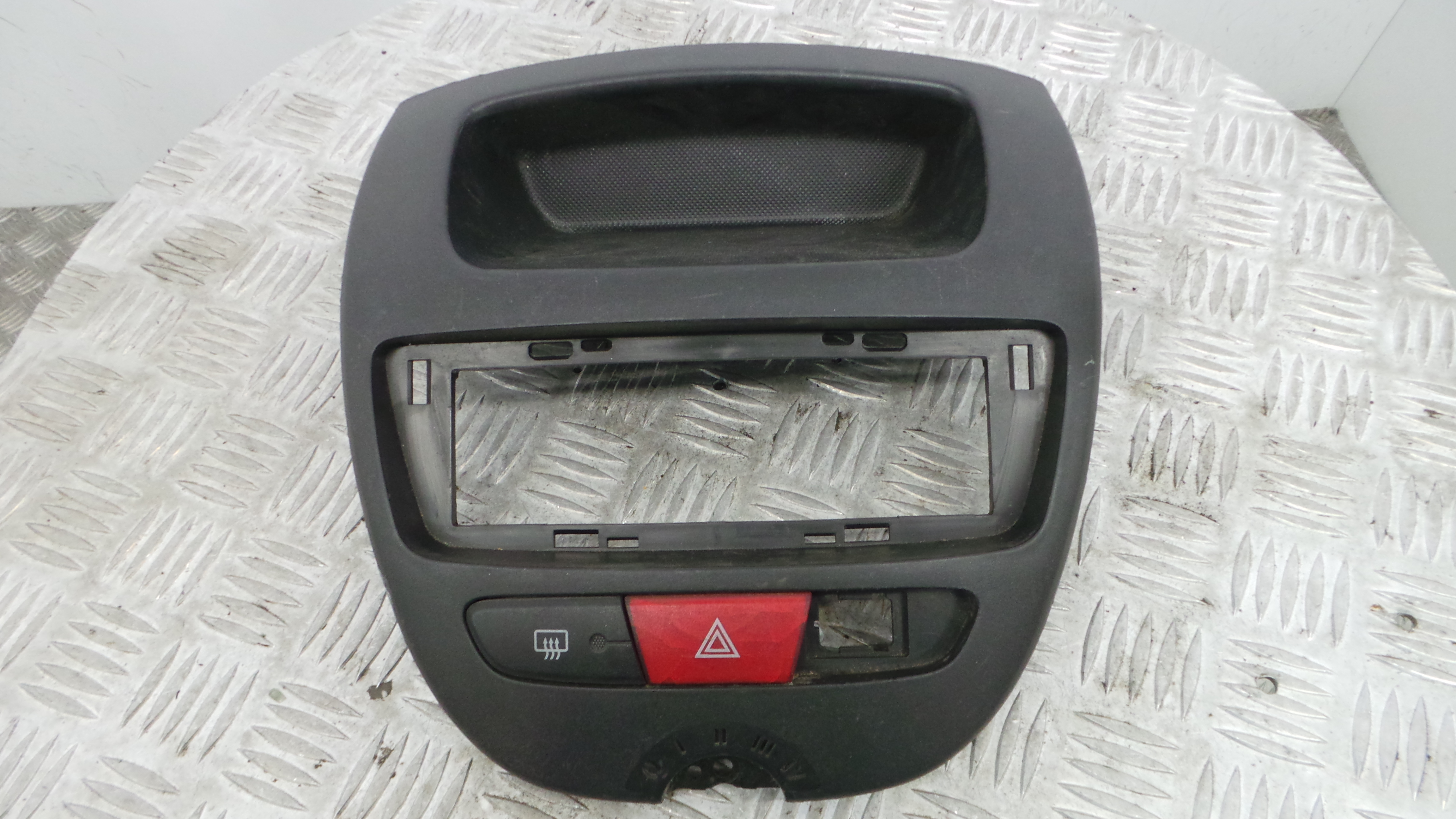 Consola central Tablier - CITROËN C1 (PM_, PN_)-36462168 Consola central Tablier - CITROËN C1 (PM_, PN_)-36462168