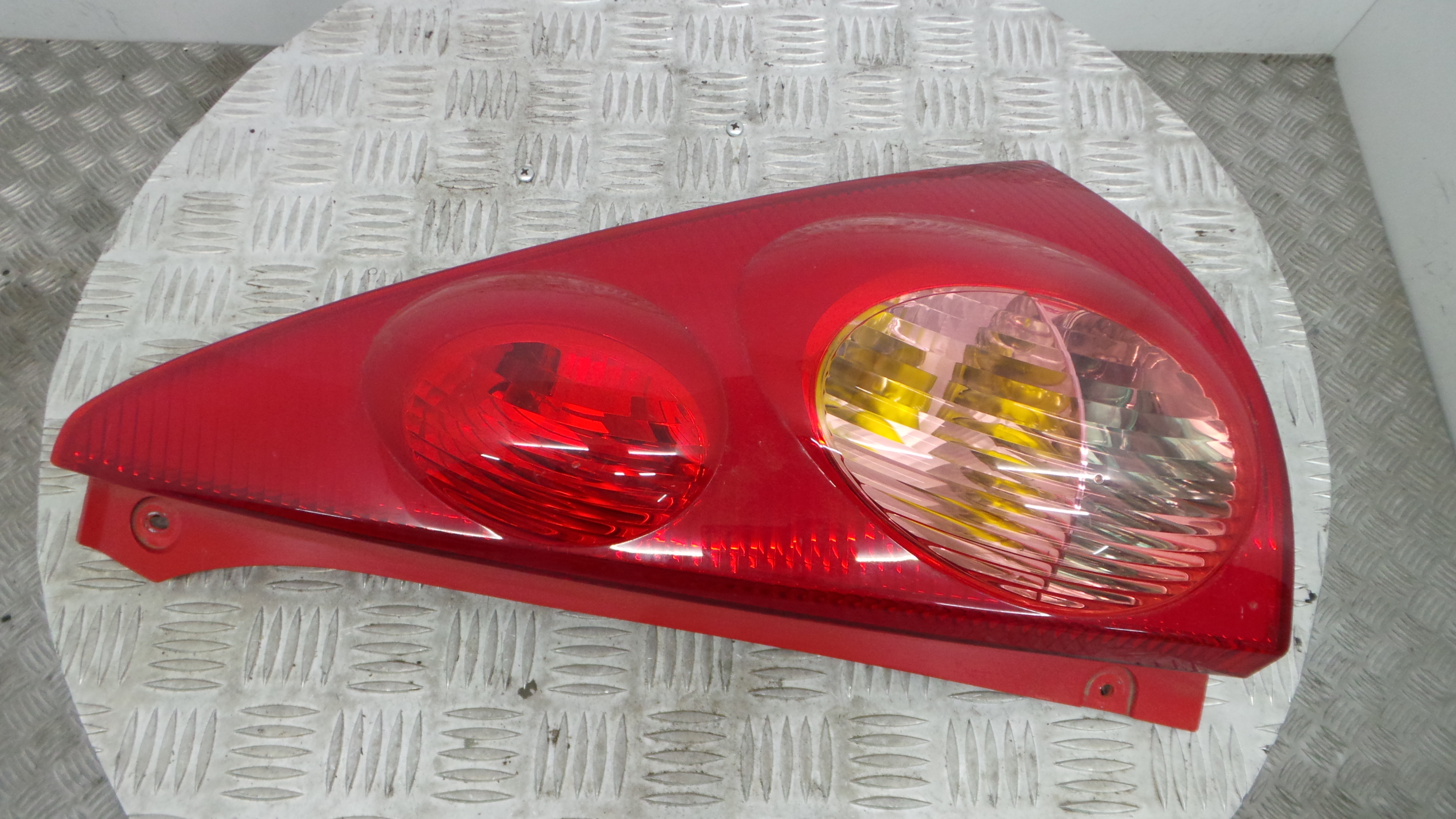 Farolim Stop Dto 81550-0H040 - PEUGEOT 107 (PM_, PN_)-36501296