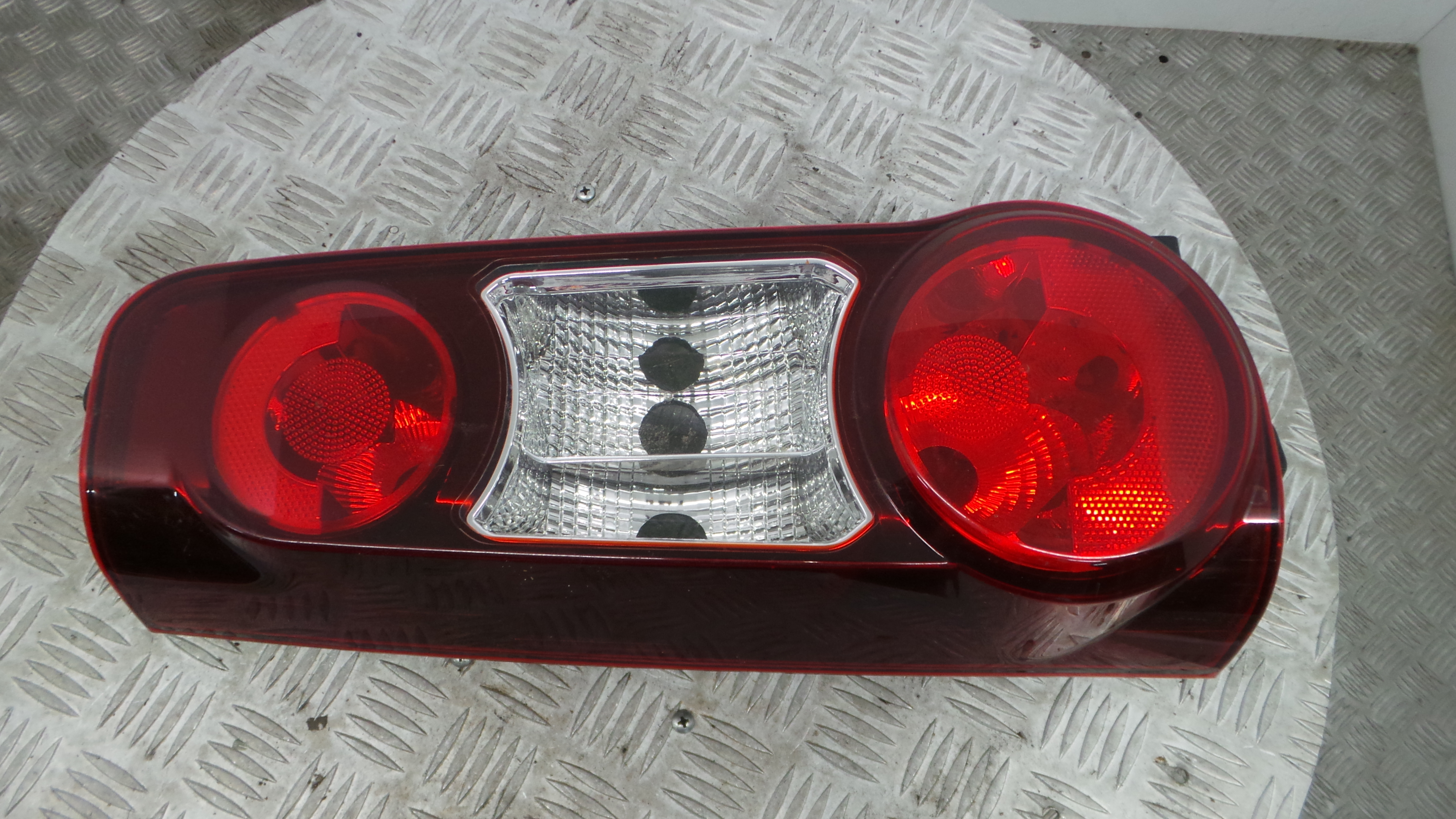 Farolim Stop Esq 11-B382B - CITROËN BERLINGO / BERLINGO FIRST Veículo multiuso (MF_, GJK_, GFK_)-36501302 Farolim Stop Esq 11-B382B - CITROËN BERLINGO / BERLINGO FIRST Veículo multiuso (MF_, GJK_, GFK_)-36501302