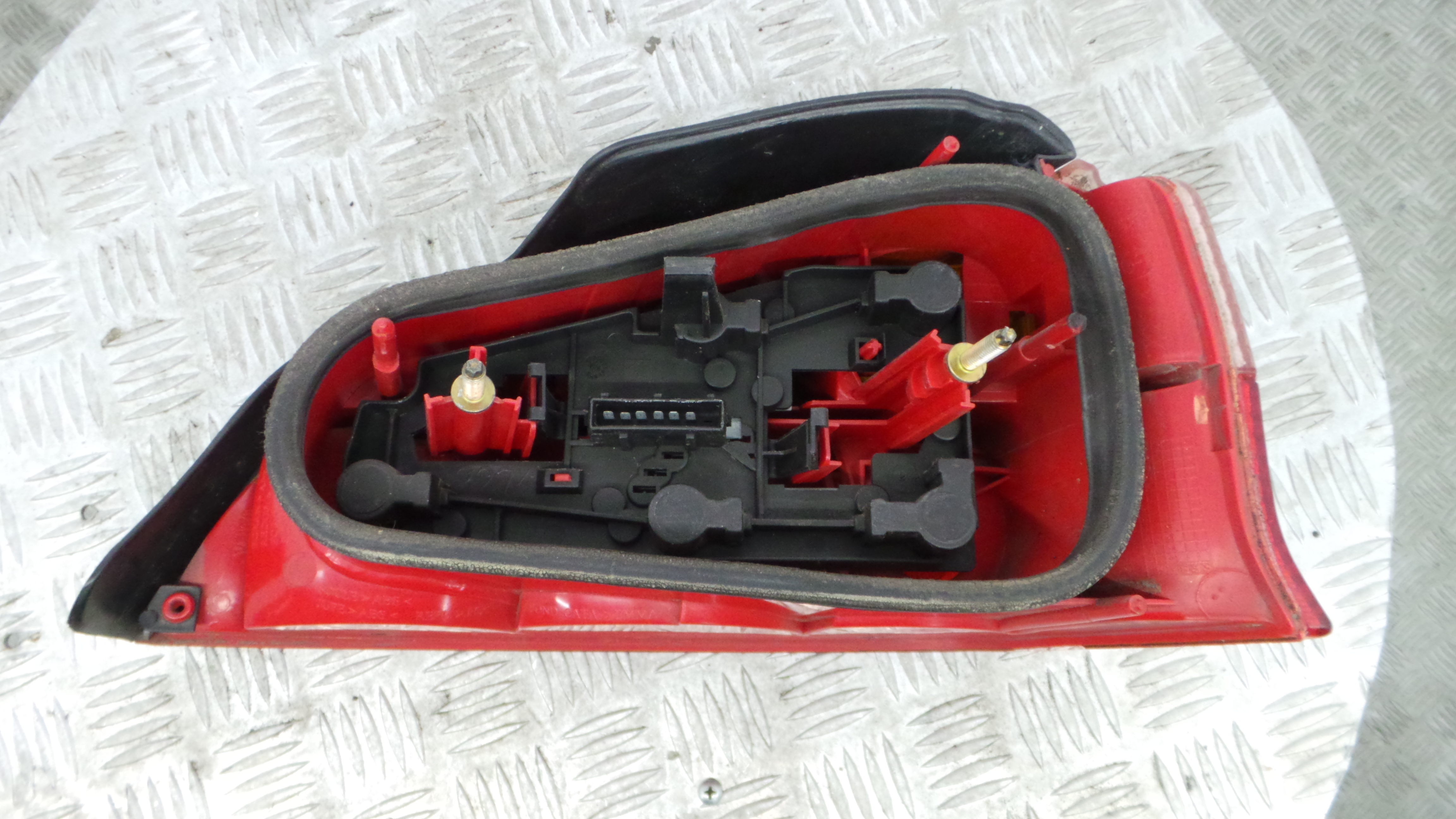 Farolim Stop Esq 6350G6 - PEUGEOT 106 II (1A_, 1C_)-36501519