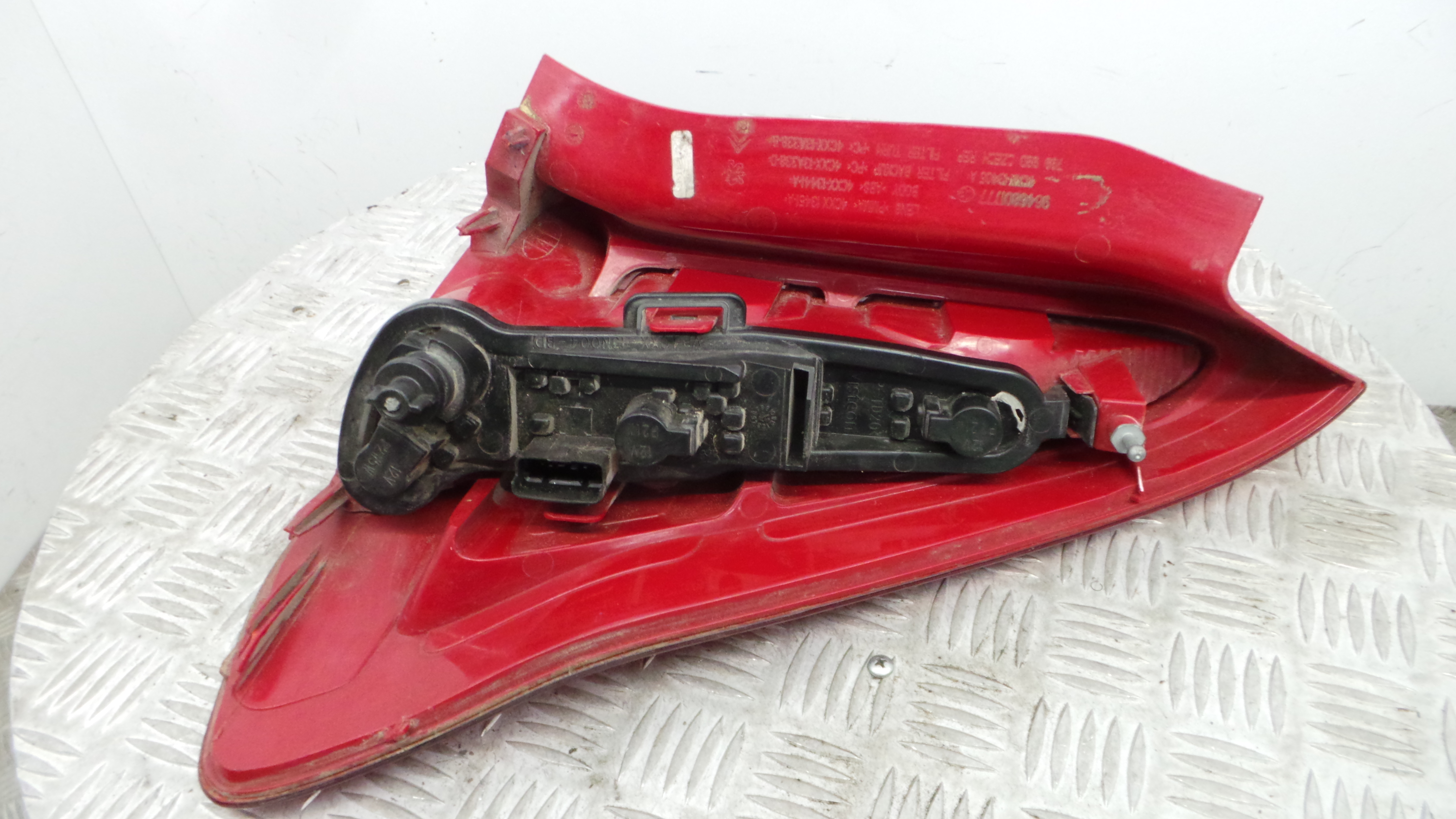 Farolim Stop Esq 9646801777 - CITROËN C4 Coupé (LA_)-36501525