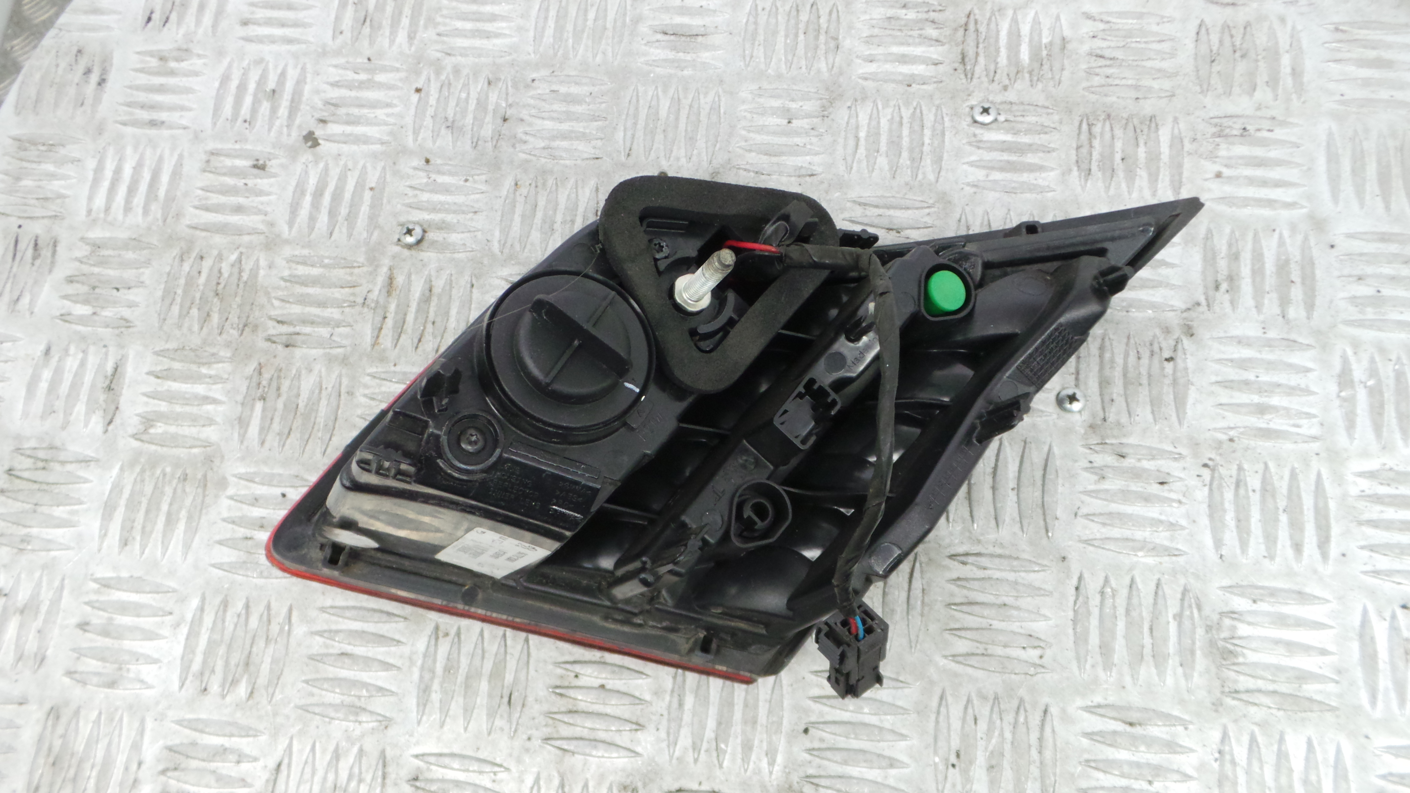 Farolim Mala Trás Esq  9677818380 - PEUGEOT 308 II (LB_, LP_, LW_, LH_, L3_)-36501586