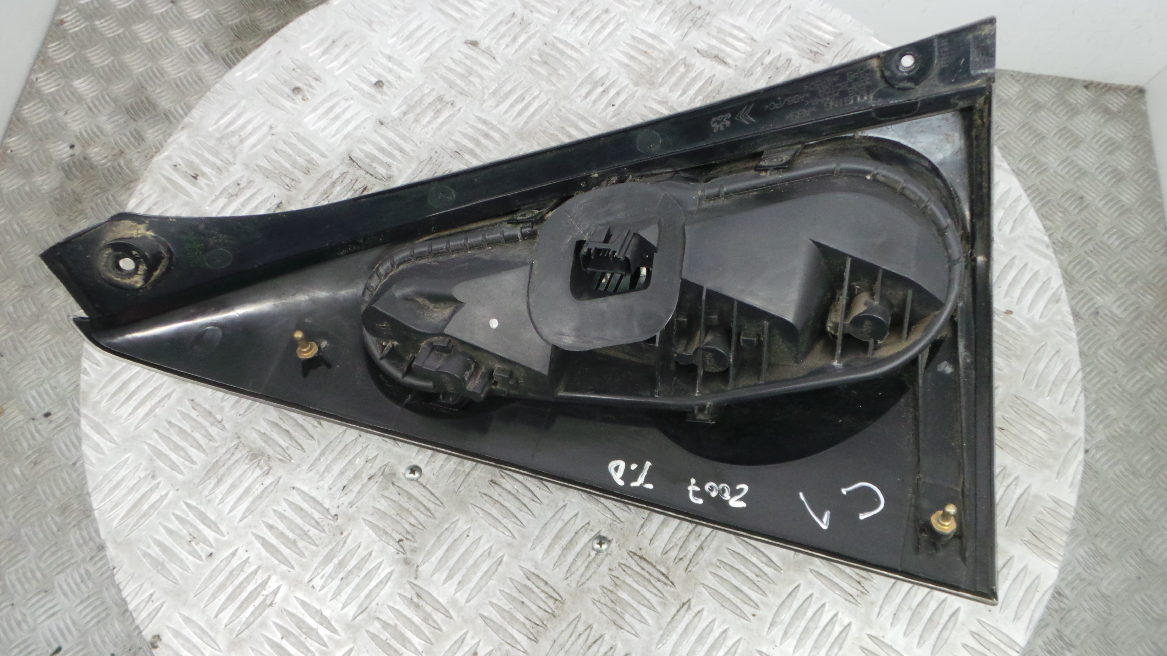 Farolim Stop Dto 81550-0H060 - CITROËN C1 (PM_, PN_)-36501762