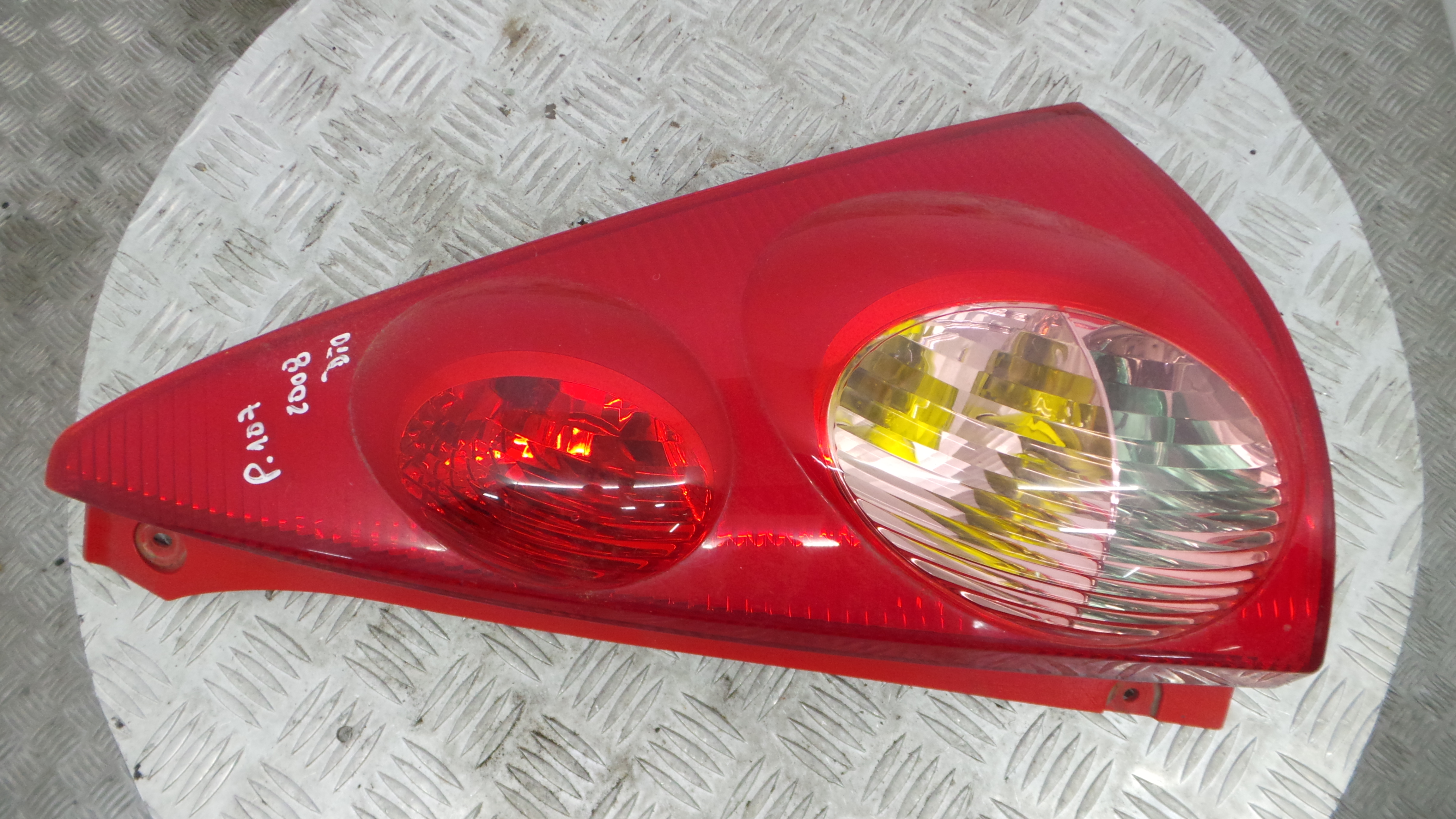 Farolim Stop Dto 81550-0H040 - PEUGEOT 107 (PM_, PN_)-36501837