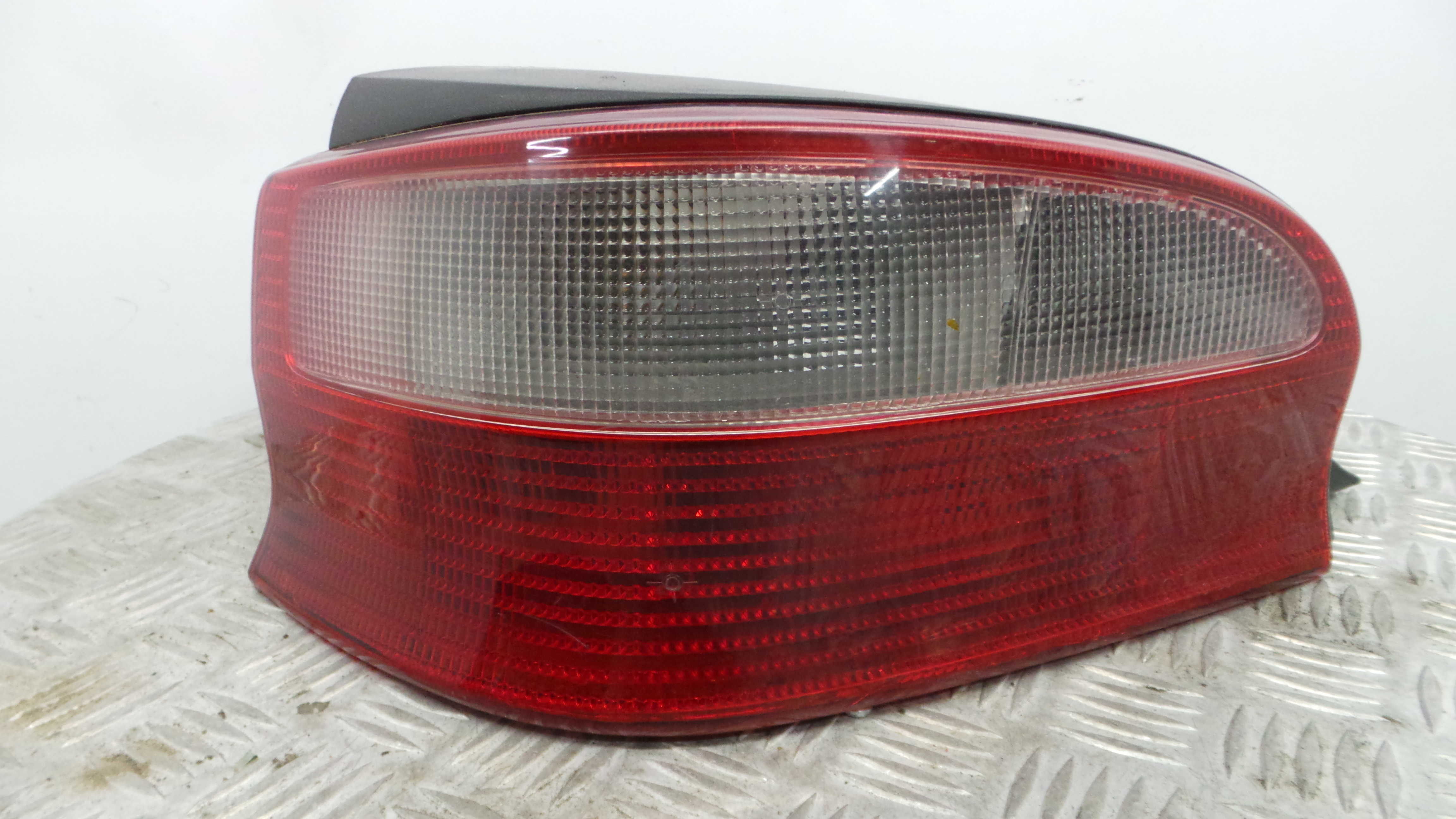 Farolim Stop Esq 1610728380 - CITROËN SAXO (S0, S1)-36504922 Farolim Stop Esq 1610728380 - CITROËN SAXO (S0, S1)-36504922