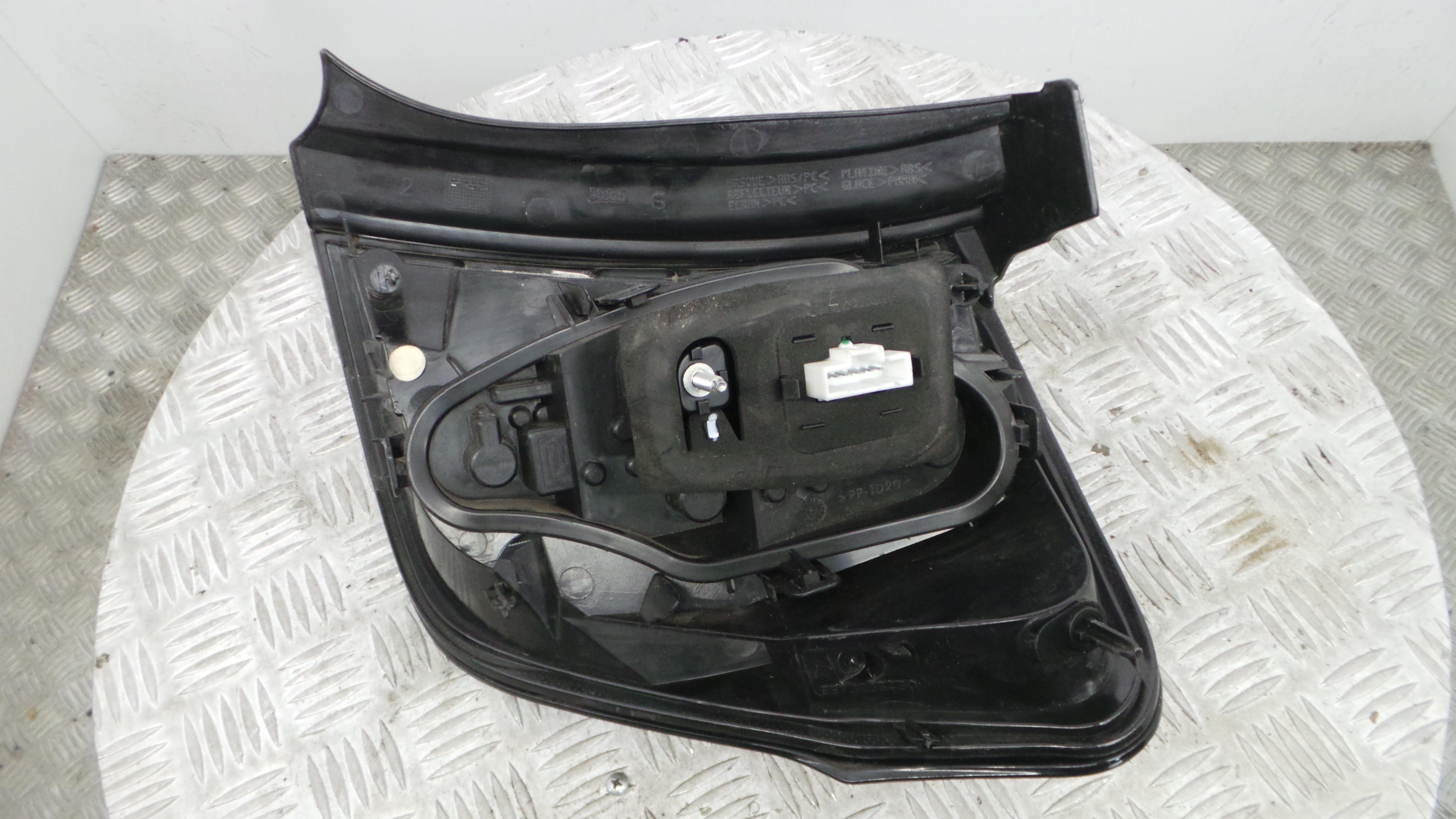 Farolim Stop Esq 9673805480 - CITROËN C3 II (SC_)-36505441