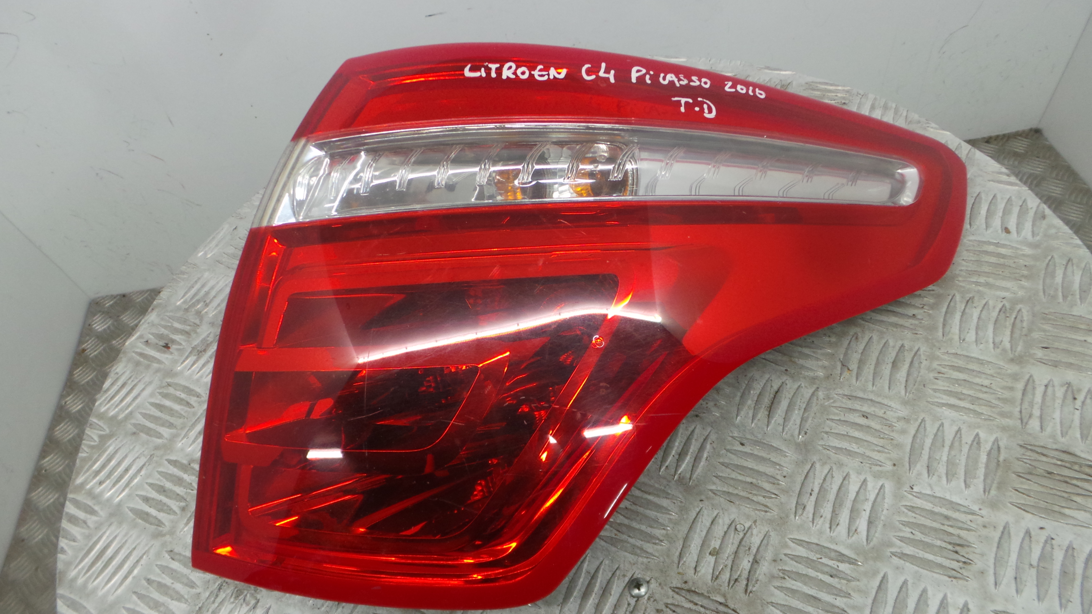 Farolim Stop Dto 9653547480 - CITROËN C4 PICASSO I Veículo multiuso (UD_)-36505466 Farolim Stop Dto 9653547480 - CITROËN C4 PICASSO I Veículo multiuso (UD_)-36505466