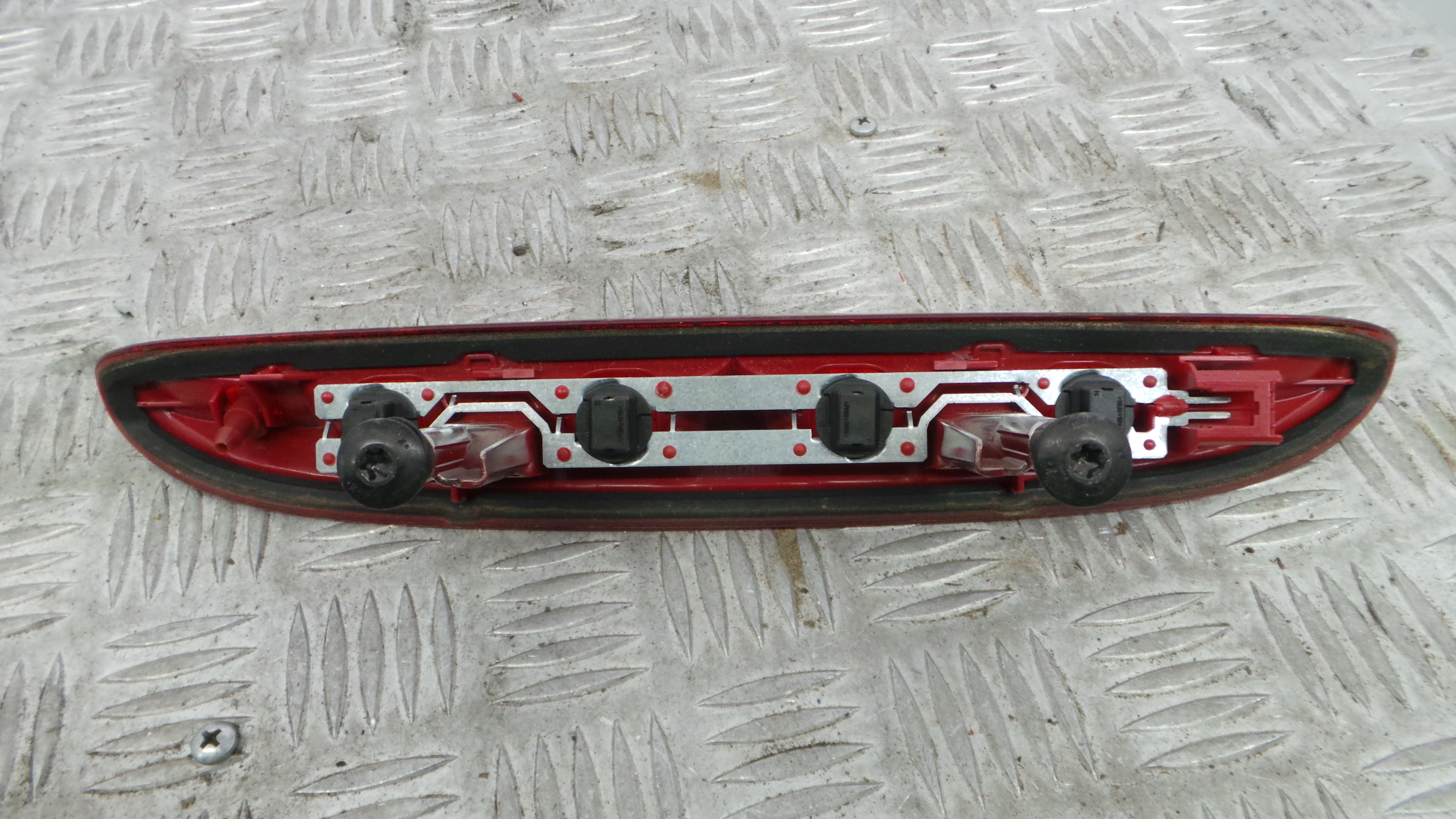 Farolim Stop Central / Luz de Stop Adicional 9674309080 - PEUGEOT 208 I (CA_, CC_)-36505647