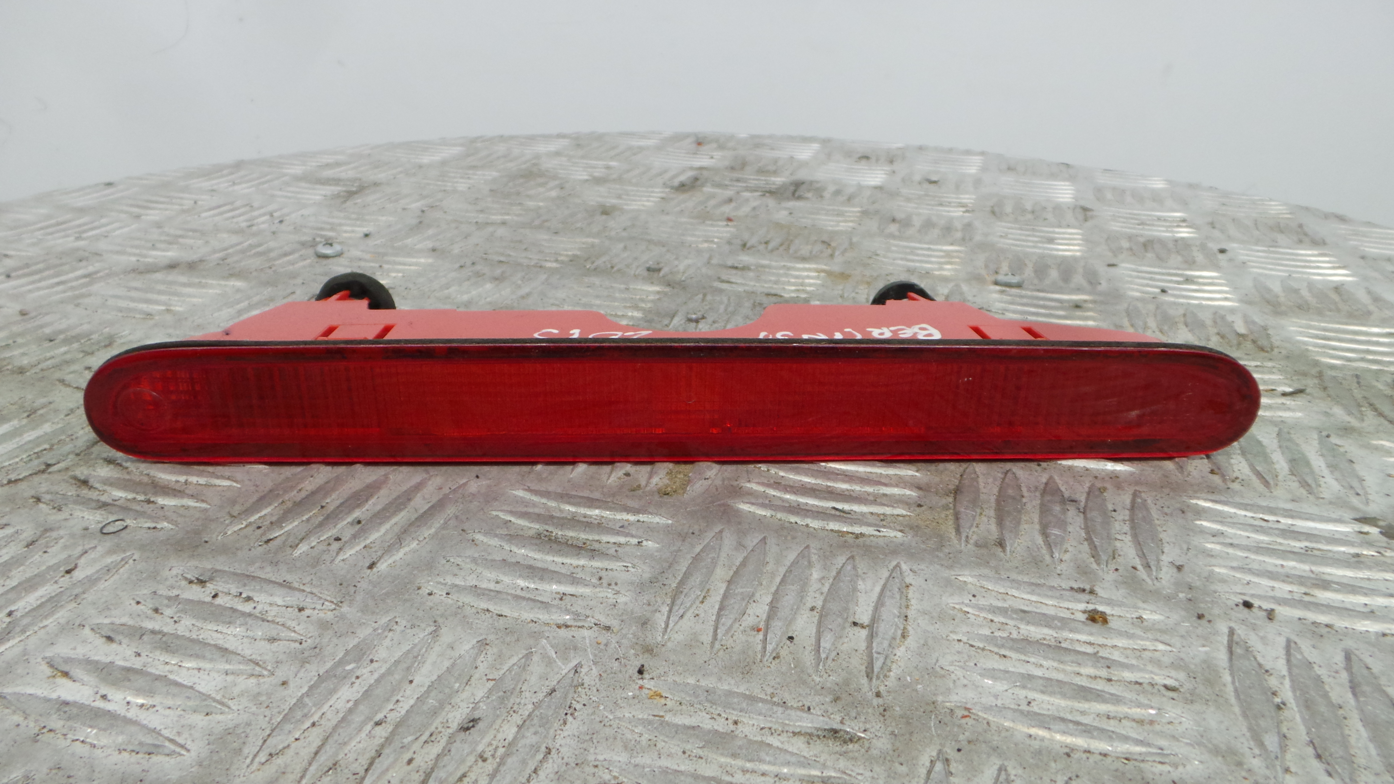 Farolim Stop Central / Luz de Stop Adicional 9682830180 - CITROËN BERLINGO / BERLINGO FIRST Veícul-36505675 Farolim Stop Central / Luz de Stop Adicional 9682830180 - CITROËN BERLINGO / BERLINGO FIRST Veícul-36505675