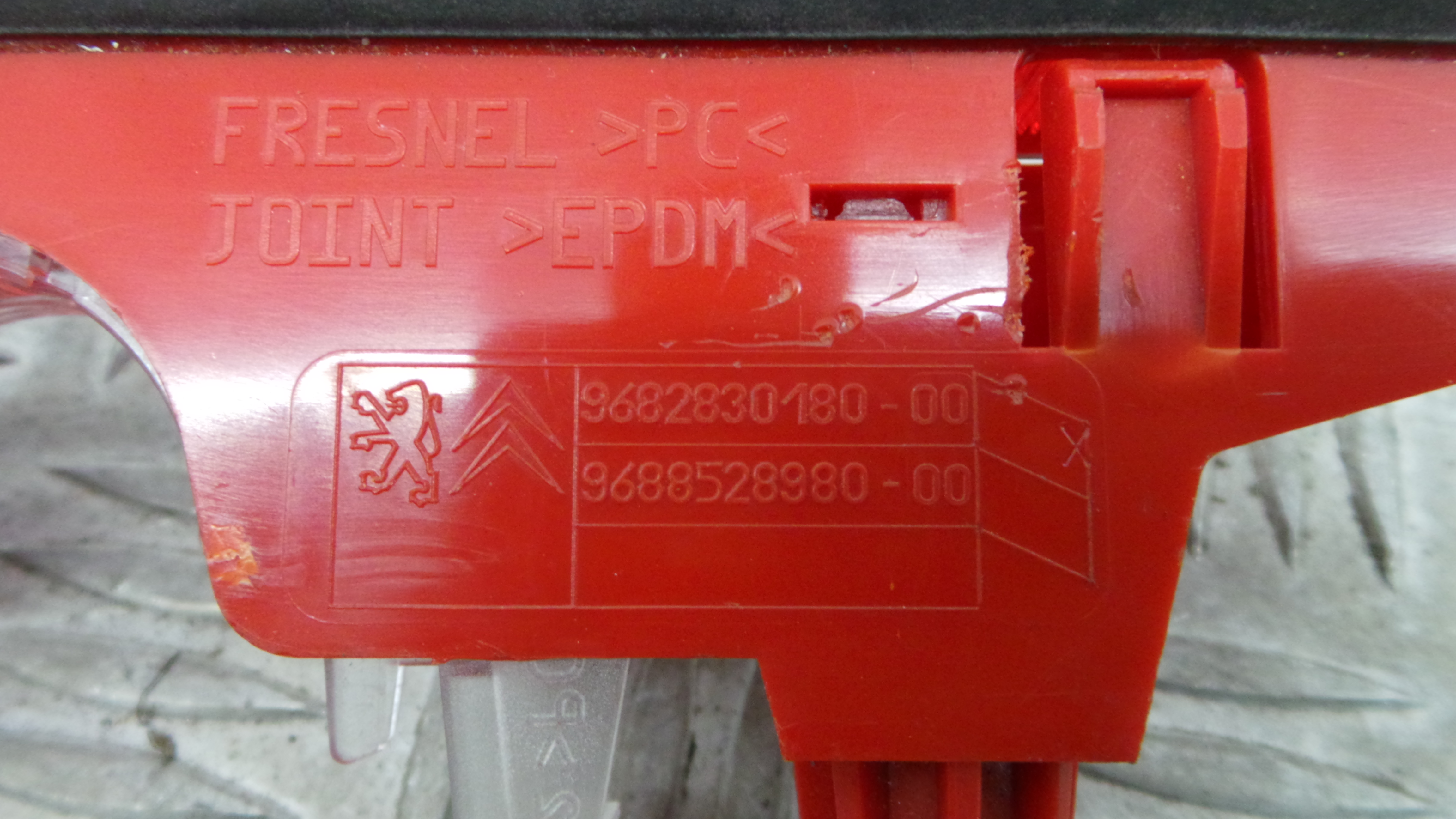 Farolim Stop Central / Luz de Stop Adicional 9682830180 - CITROËN BERLINGO / BERLINGO FIRST Veícul-36505675