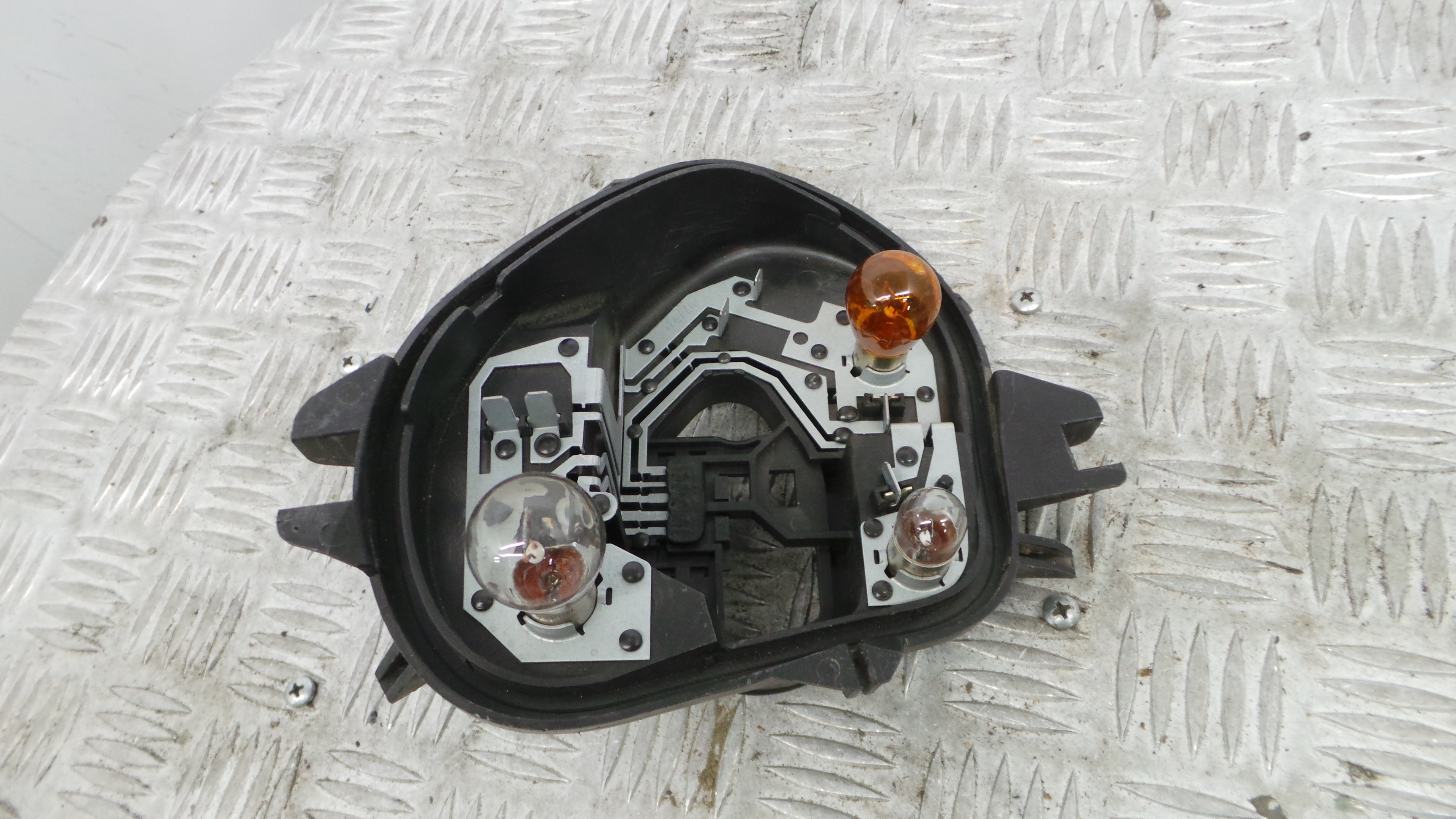 Suporte Lampadas Tras Direito PCPFX-13N004-A - PEUGEOT 208 I (CA_, CC_)-36505779