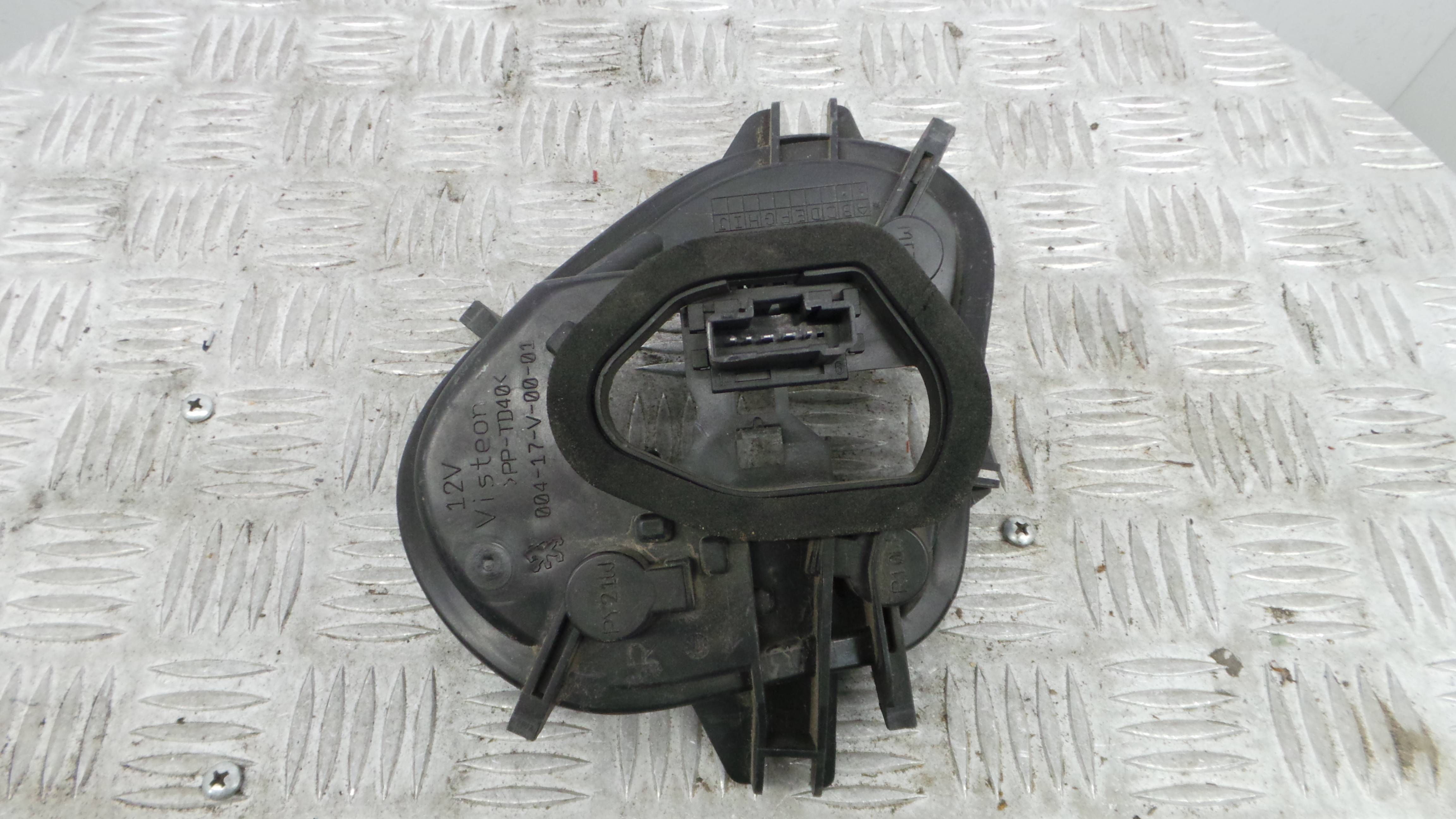 Suporte Lampadas Tras Direito PCPFX-13N004-A - PEUGEOT 208 I (CA_, CC_)-36505779