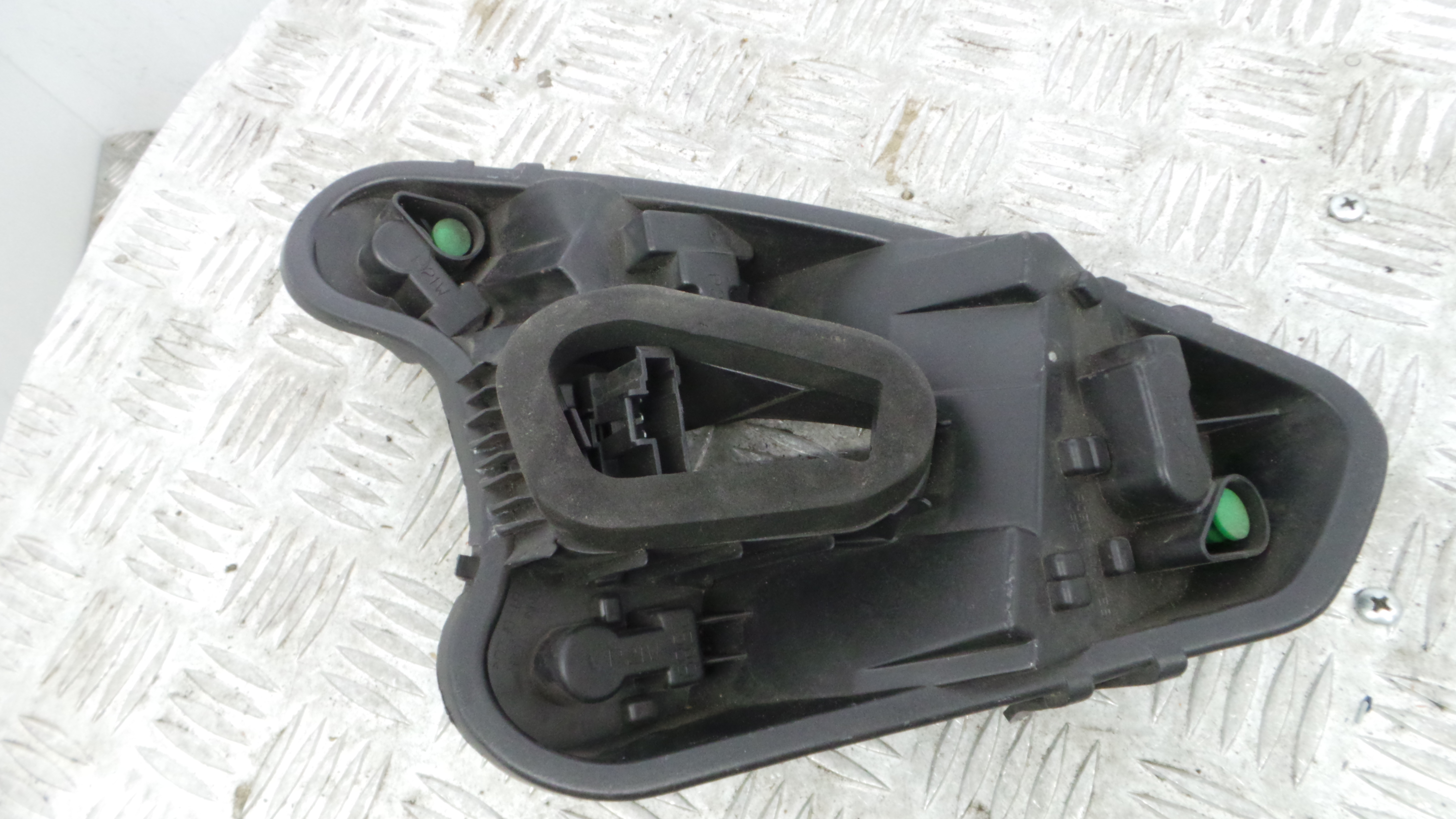 Suporte Lampadas Tras Esquerdo  - PEUGEOT 308 I (4A_, 4C_)-36505786