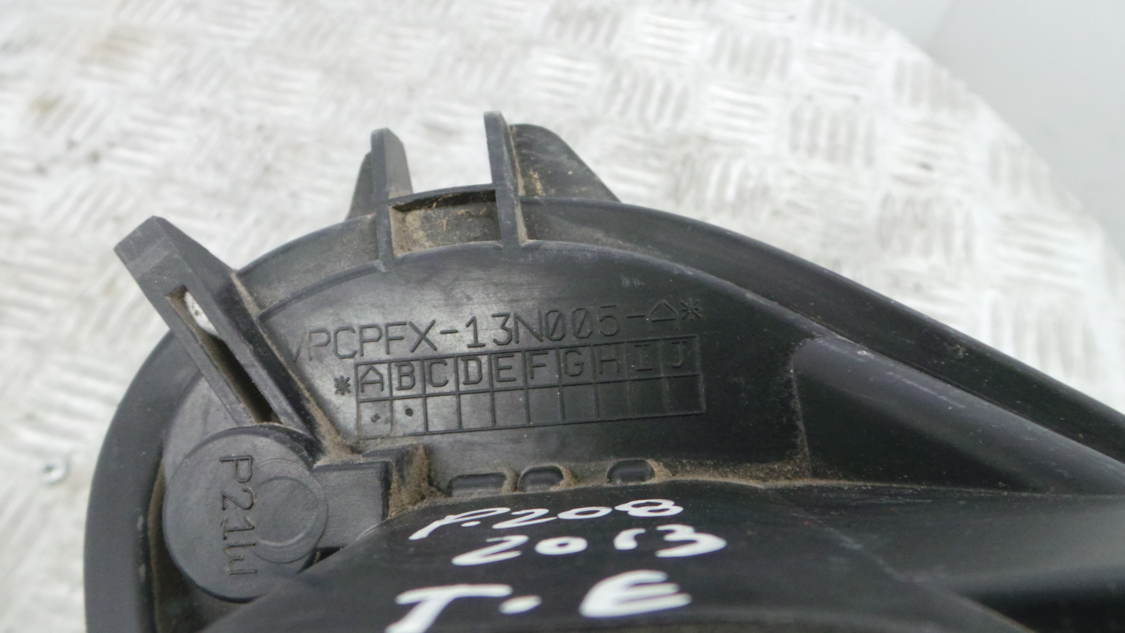 Suporte Lampadas Tras Esquerdo VPCPFX-13N005-A - PEUGEOT 208 I (CA_, CC_)-36505793