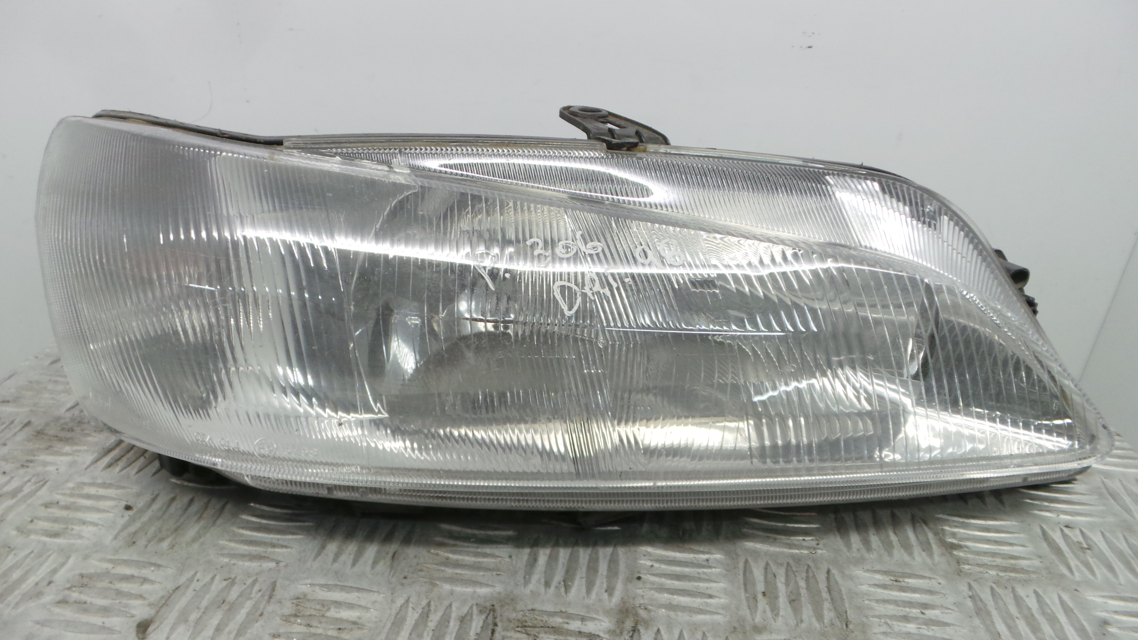 Ótica Dto 88203989D - PEUGEOT 306 (7B, N3, N5)-36508772 Ótica Dto 88203989D - PEUGEOT 306 (7B, N3, N5)-36508772