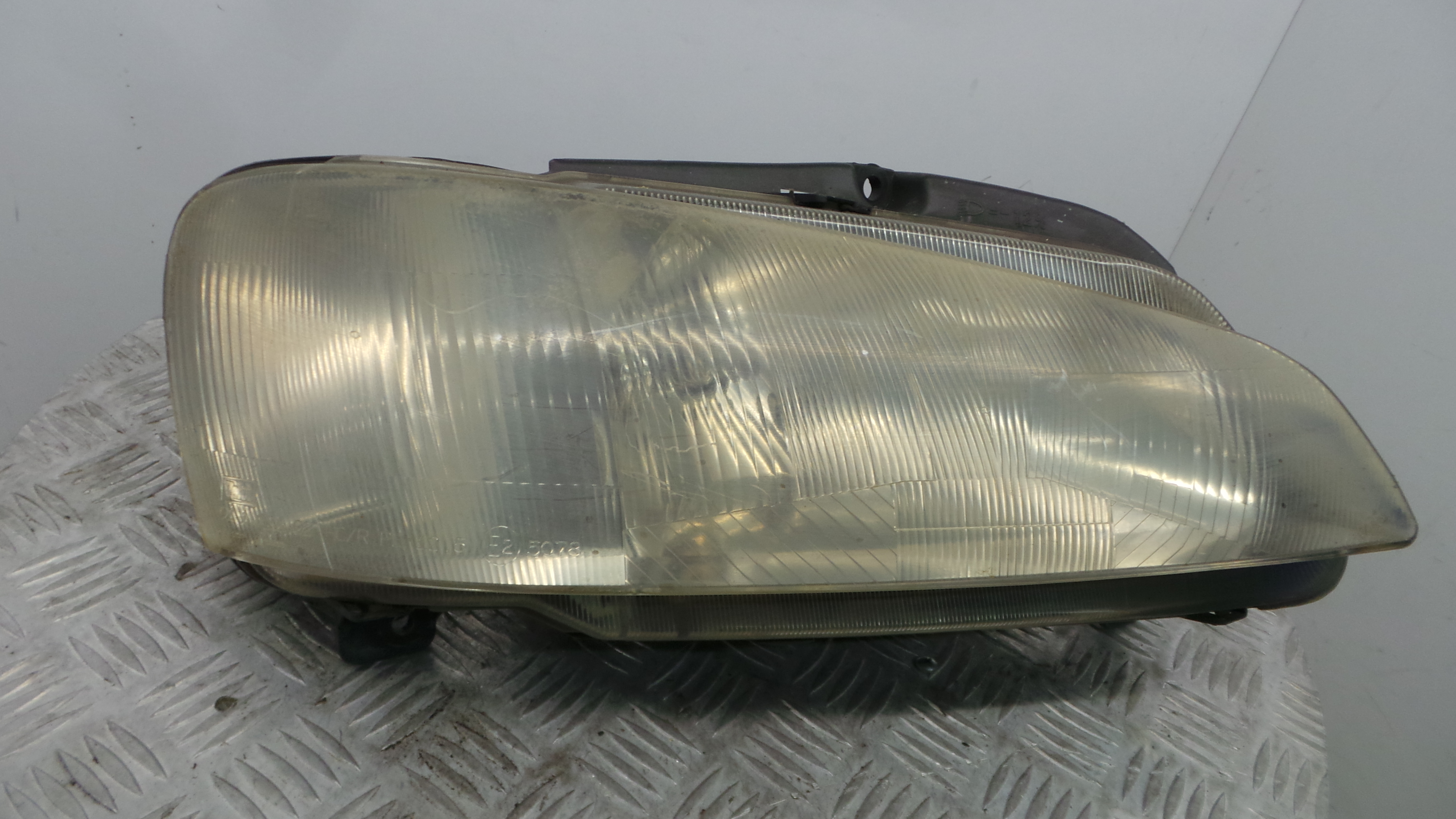 Ótica Dto 6205P4 - PEUGEOT 106 II (1A_, 1C_)-36508830 Ótica Dto 6205P4 - PEUGEOT 106 II (1A_, 1C_)-36508830