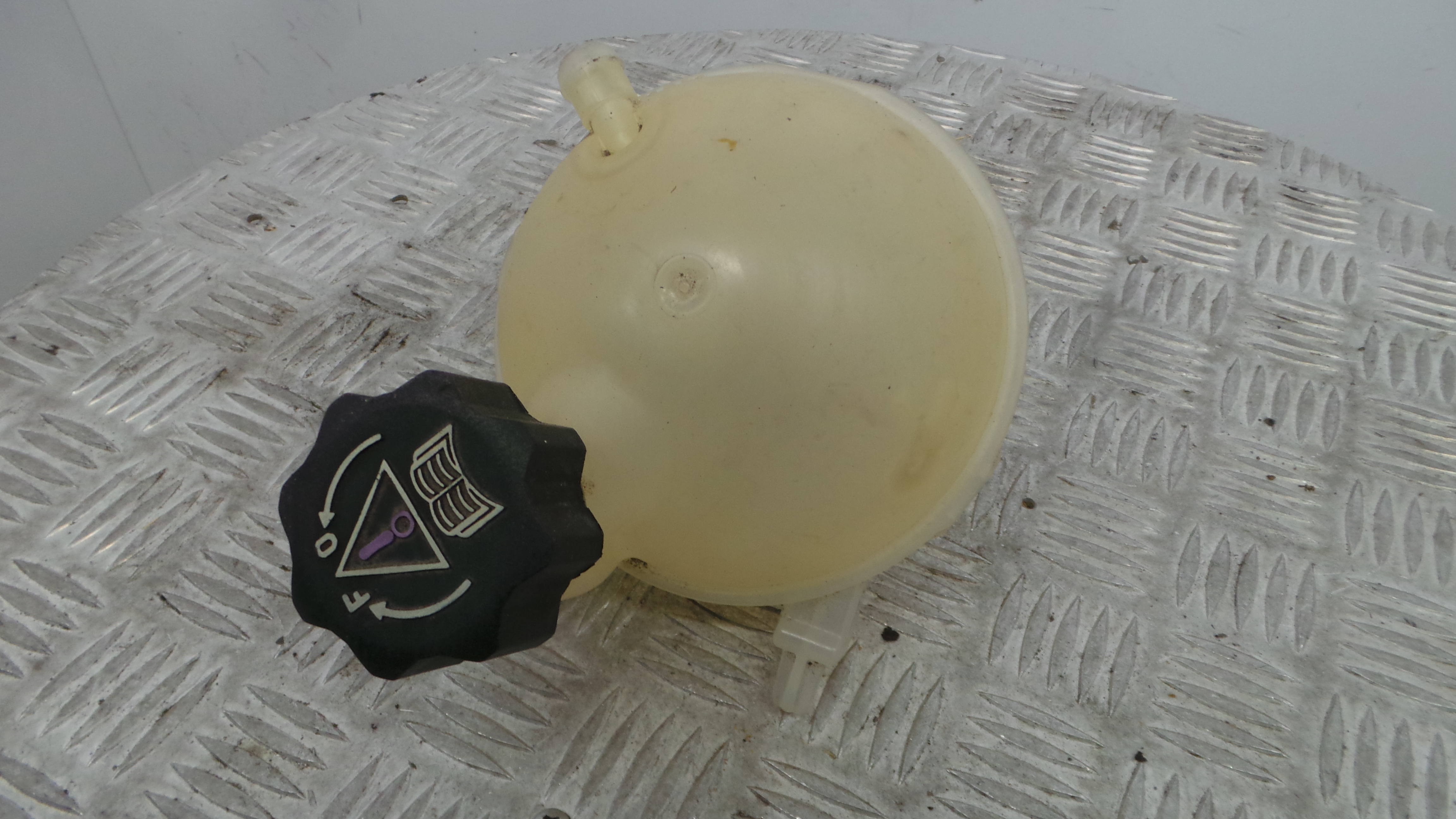 Depósito Água Radiador / Vazo de Expansao 1323AH - PEUGEOT 308 I (4A_, 4C_)-36527059 Depósito Água Radiador / Vazo de Expansao 1323AH - PEUGEOT 308 I (4A_, 4C_)-36527059