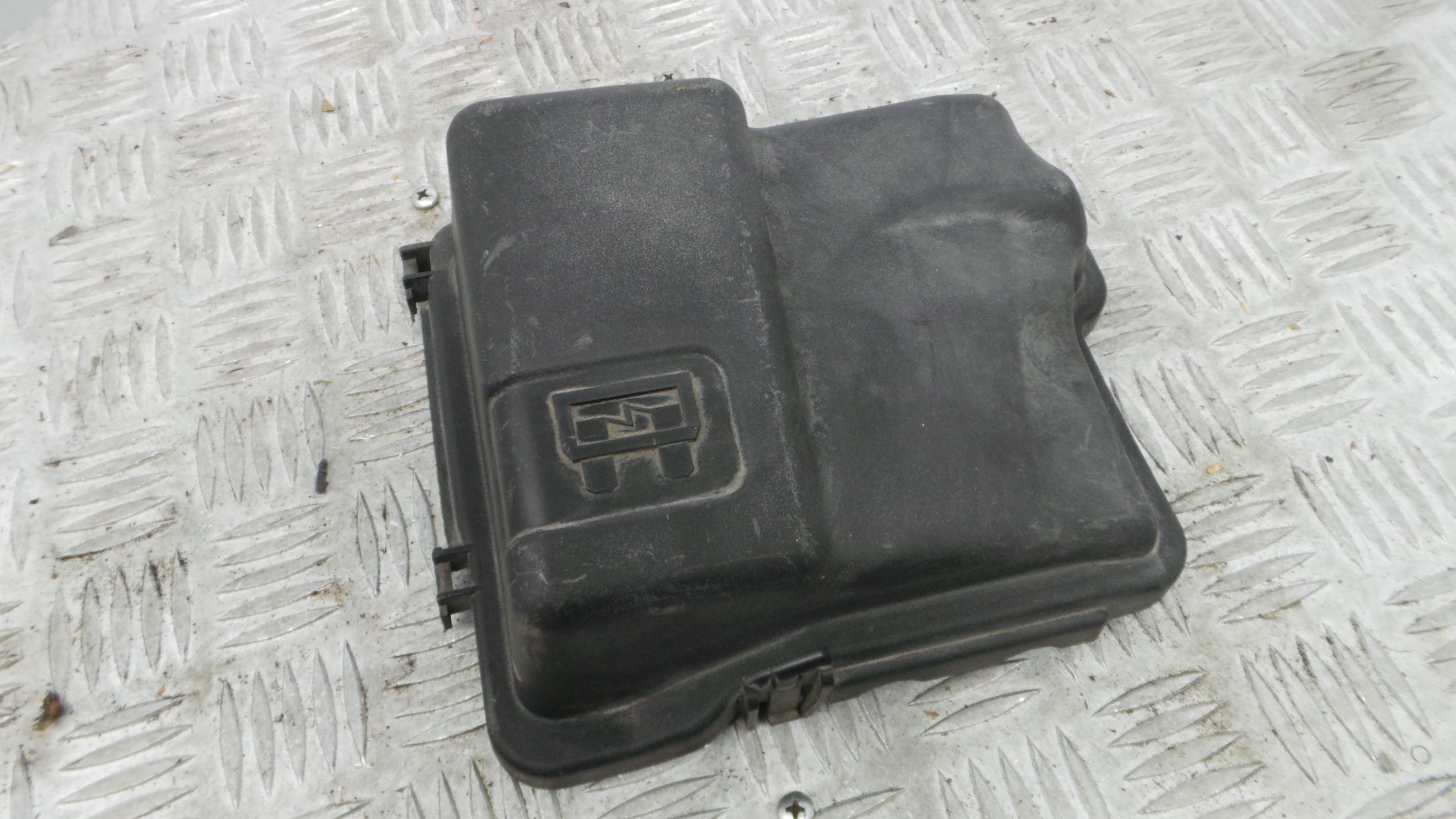 Tampa da Caixa dos Fusíveis 9657287180 - CITROËN C3 II (SC_)-36528213