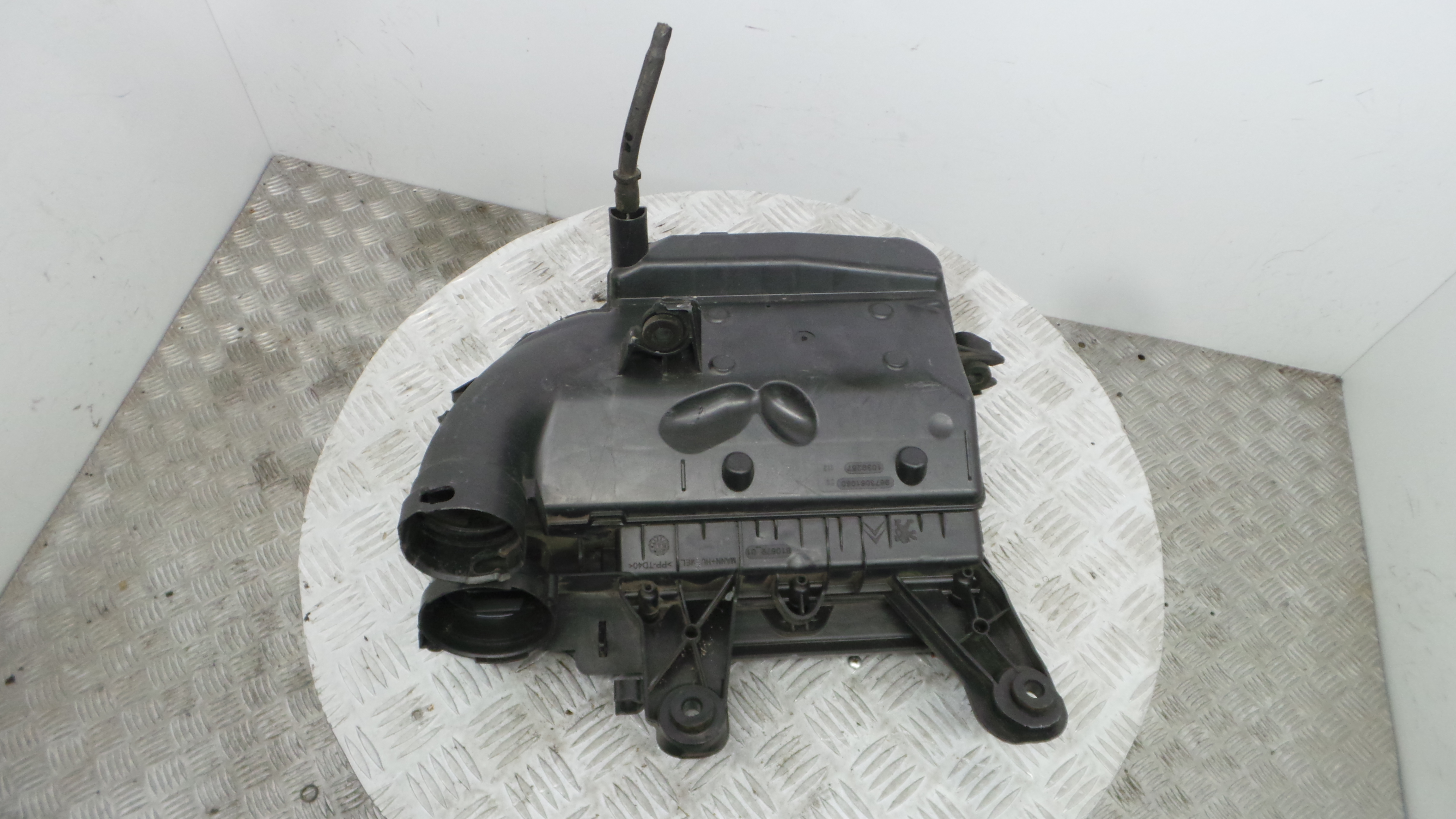 Caixa Filtro de Ar  9673061080 - PEUGEOT 208 I (CA_, CC_)-36528243