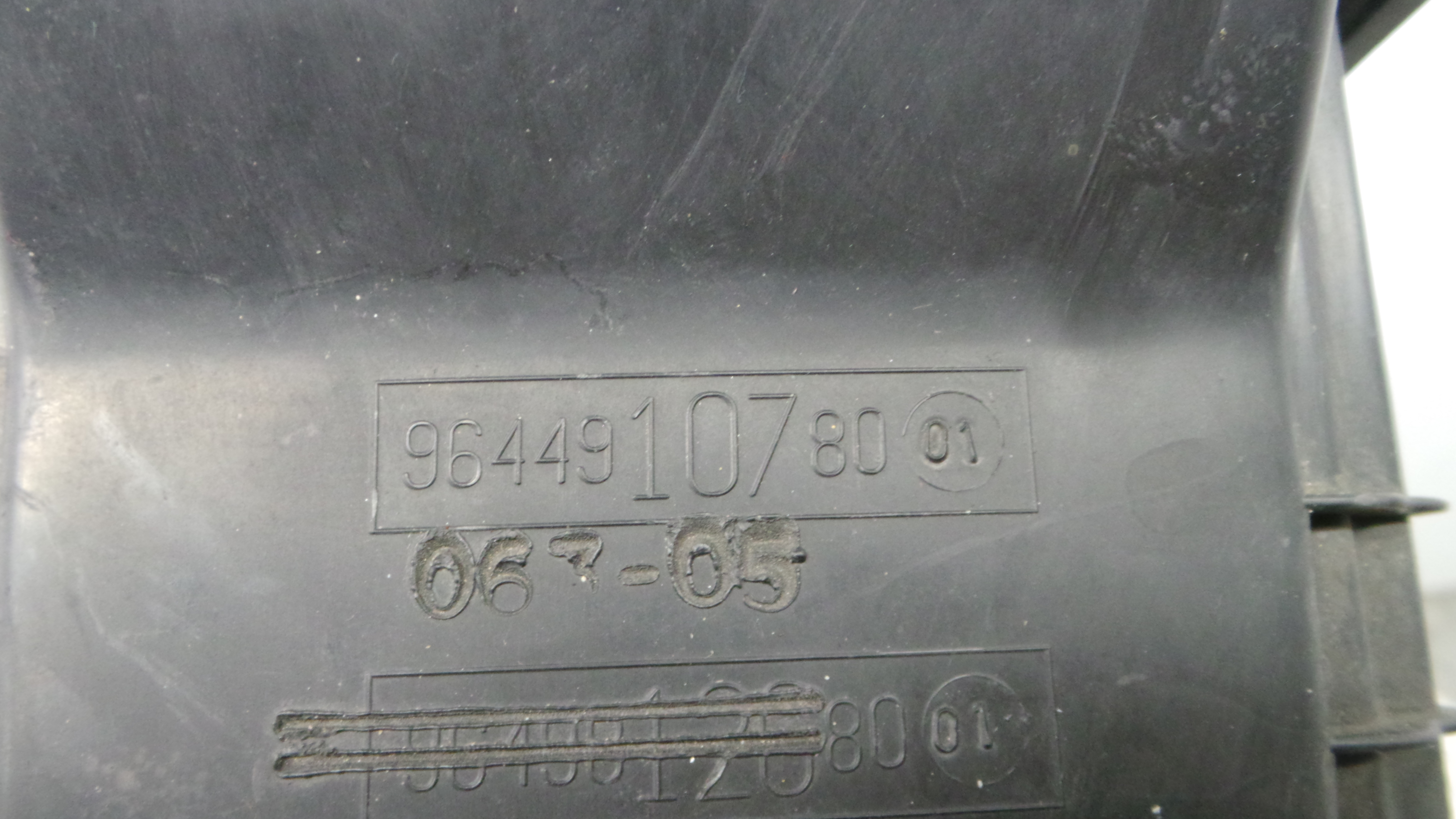 Caixa Filtro de Ar 9644910780 - PEUGEOT 407 (6D_)-36528252