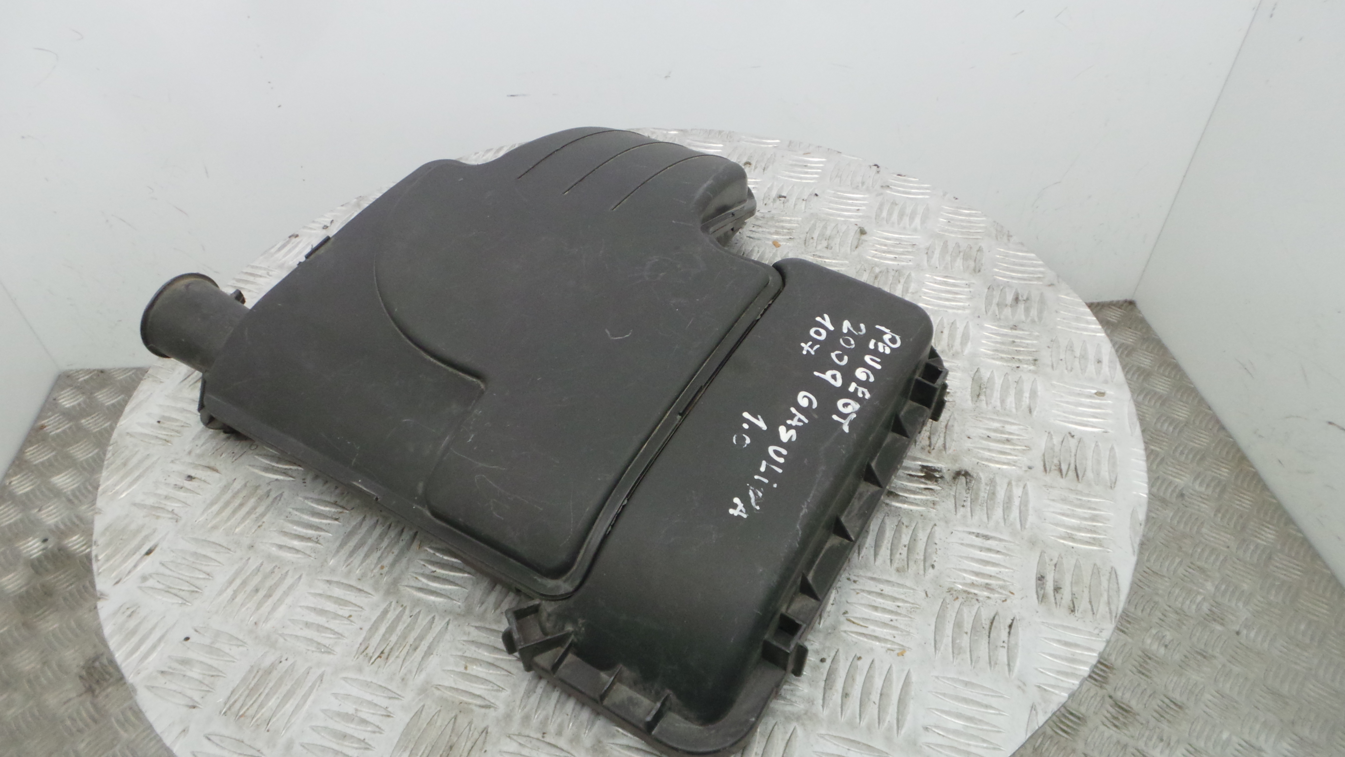 Caixa Filtro de Ar  17705-0Q010 - PEUGEOT 107 (PM_, PN_)-36528280