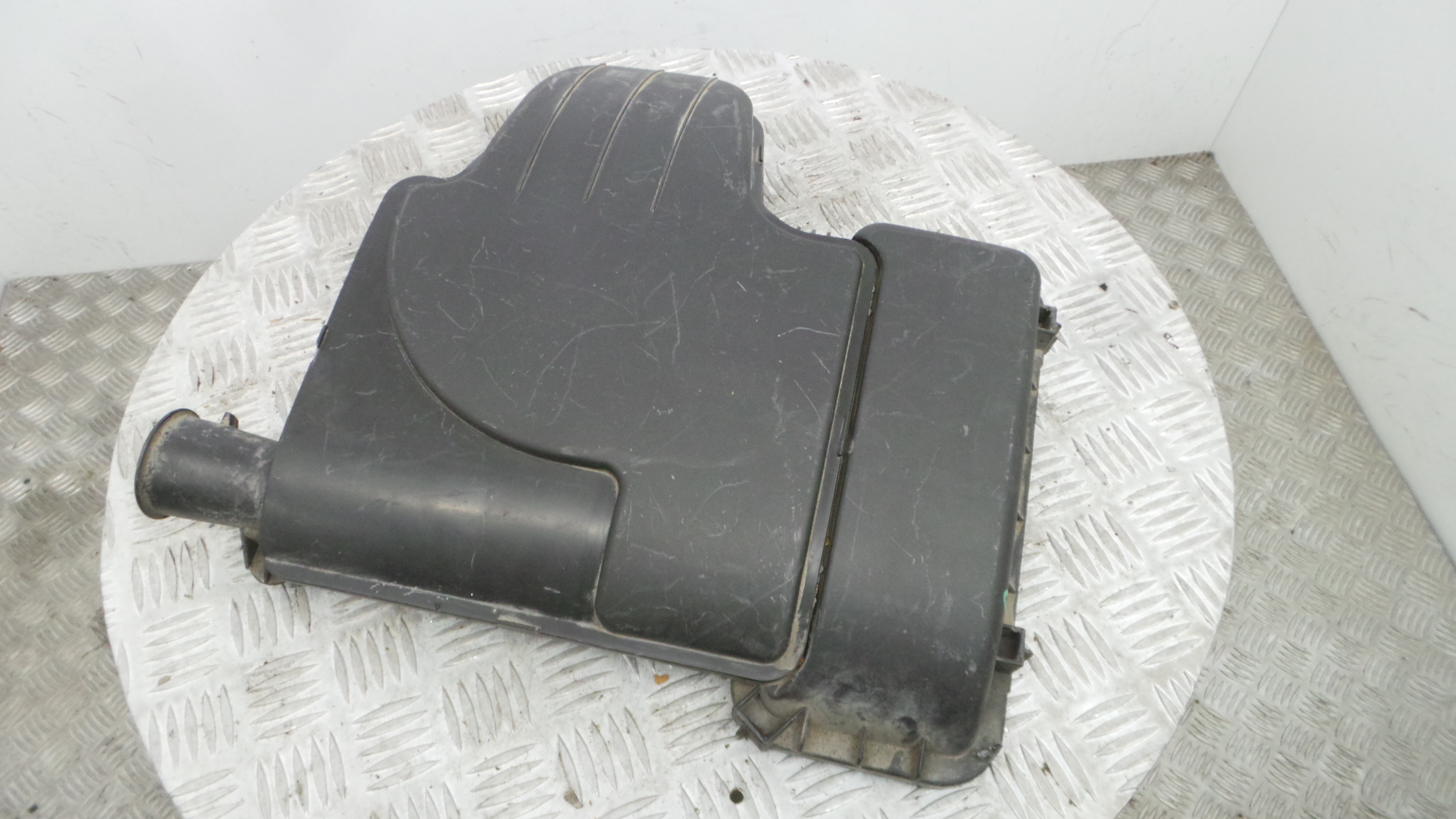 Caixa Filtro de Ar  17705-0Q010 - PEUGEOT 107 (PM_, PN_)-36528283