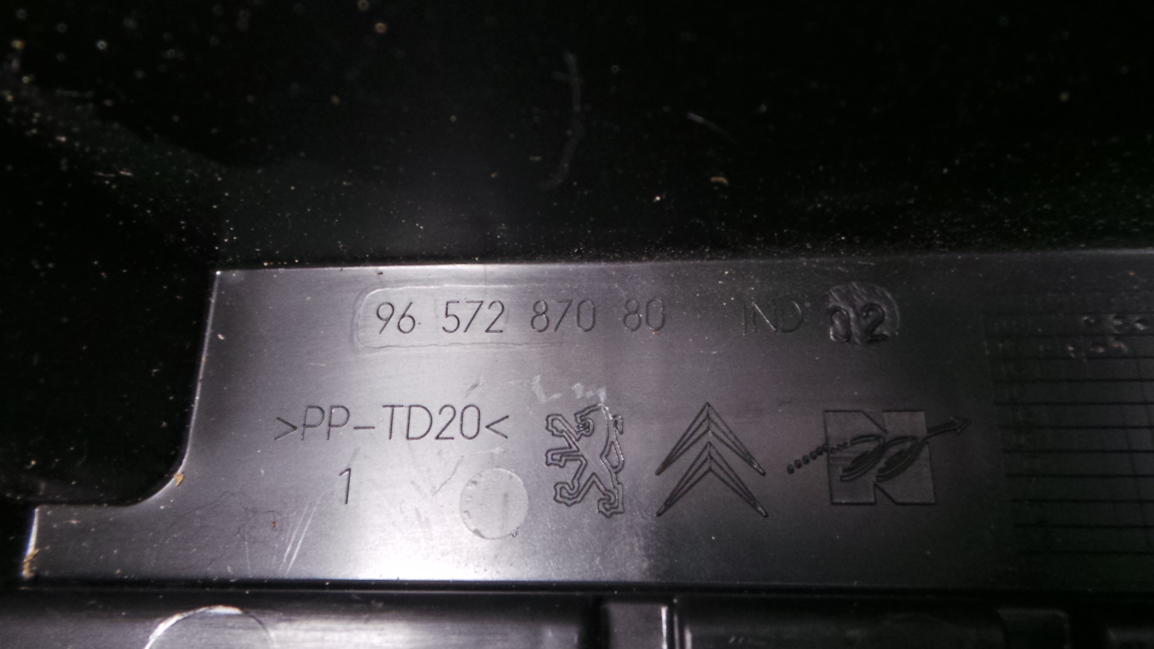 Caixa de Fusiveis 9657287080 - CITROËN C3 I (FC_, FN_)-36528300