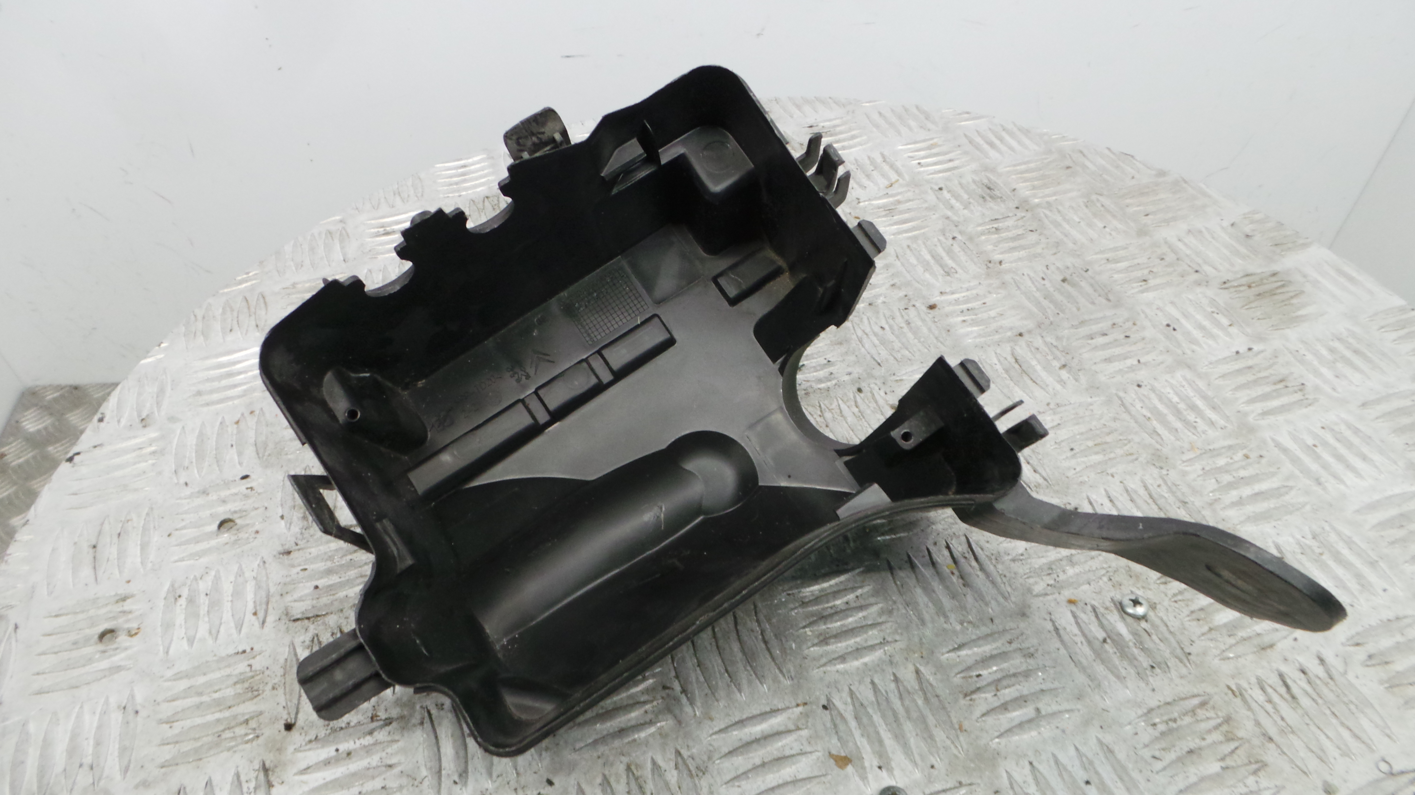 Caixa de Fusiveis 9657287080 - PEUGEOT 207 (WA_, WC_), 207/207+ (WA_, WC_)-36528314 Caixa de Fusiveis 9657287080 - PEUGEOT 207 (WA_, WC_), 207/207+ (WA_, WC_)-36528314