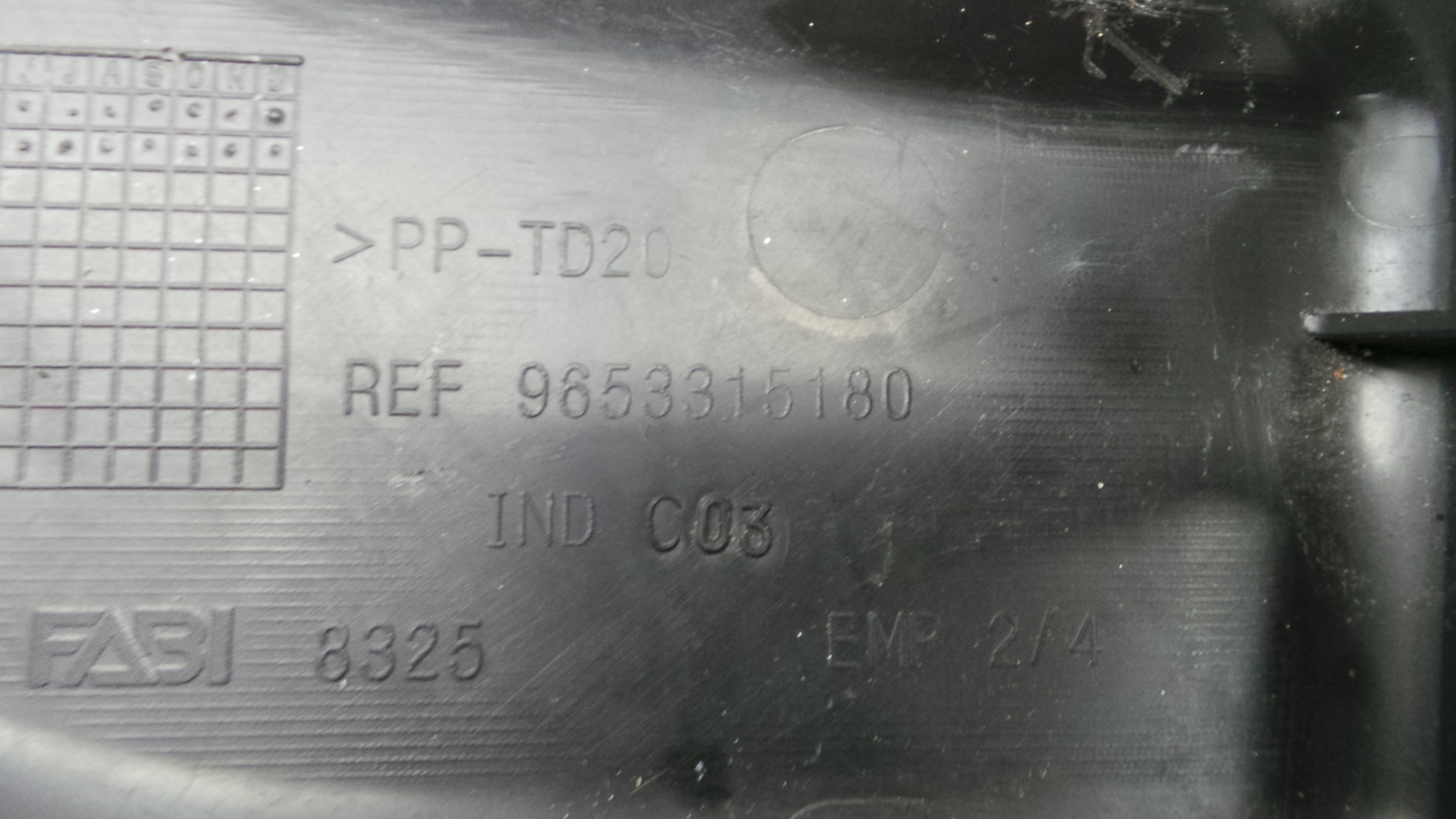 Tampa da Caixa dos Fusíveis 9653315180 - CITROËN C4 I (LC_)-36528317