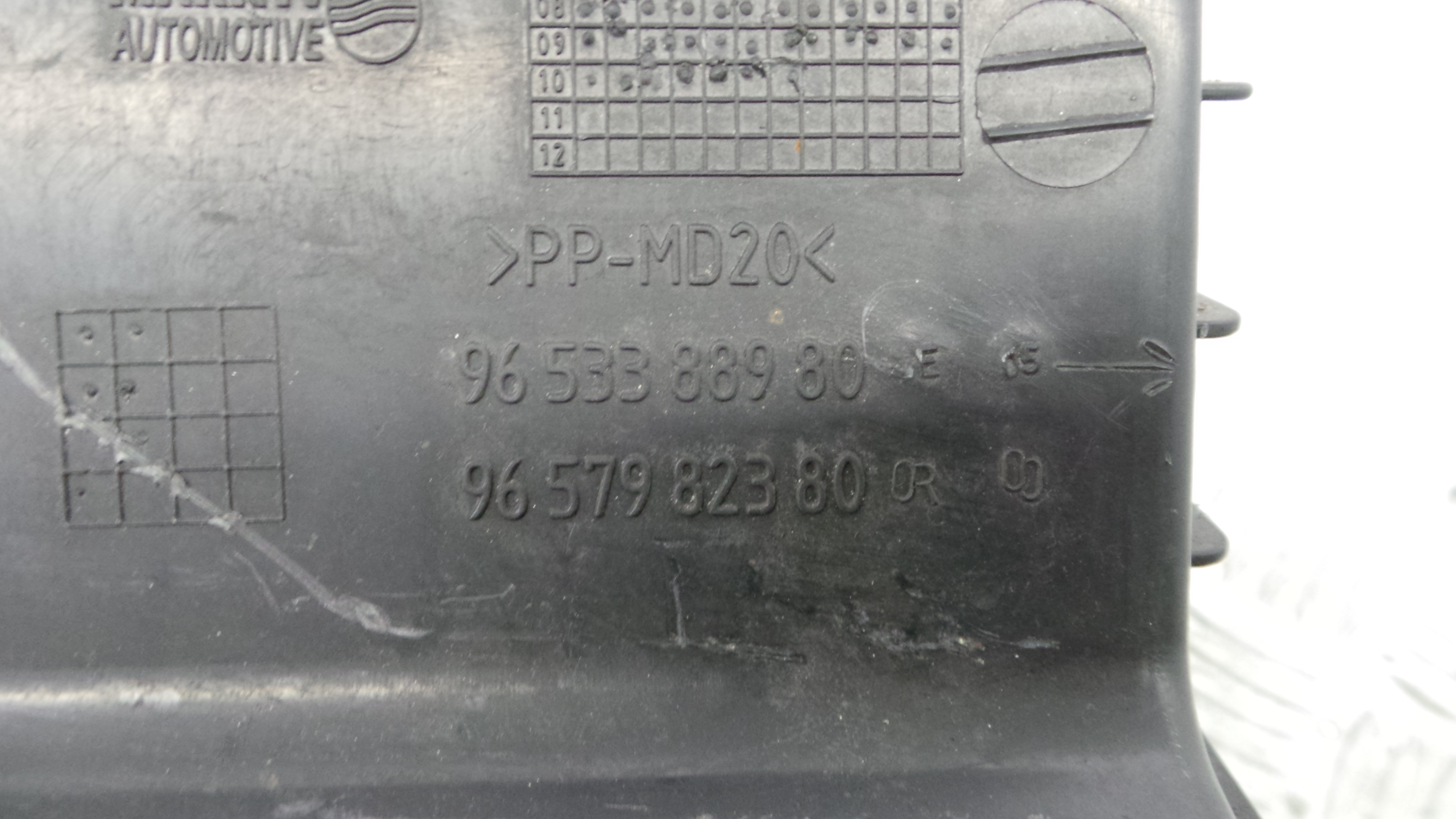 Caixa Filtro de Ar 9653388980 - CITROËN C4 PICASSO I Veículo multiuso (UD_)-36528329