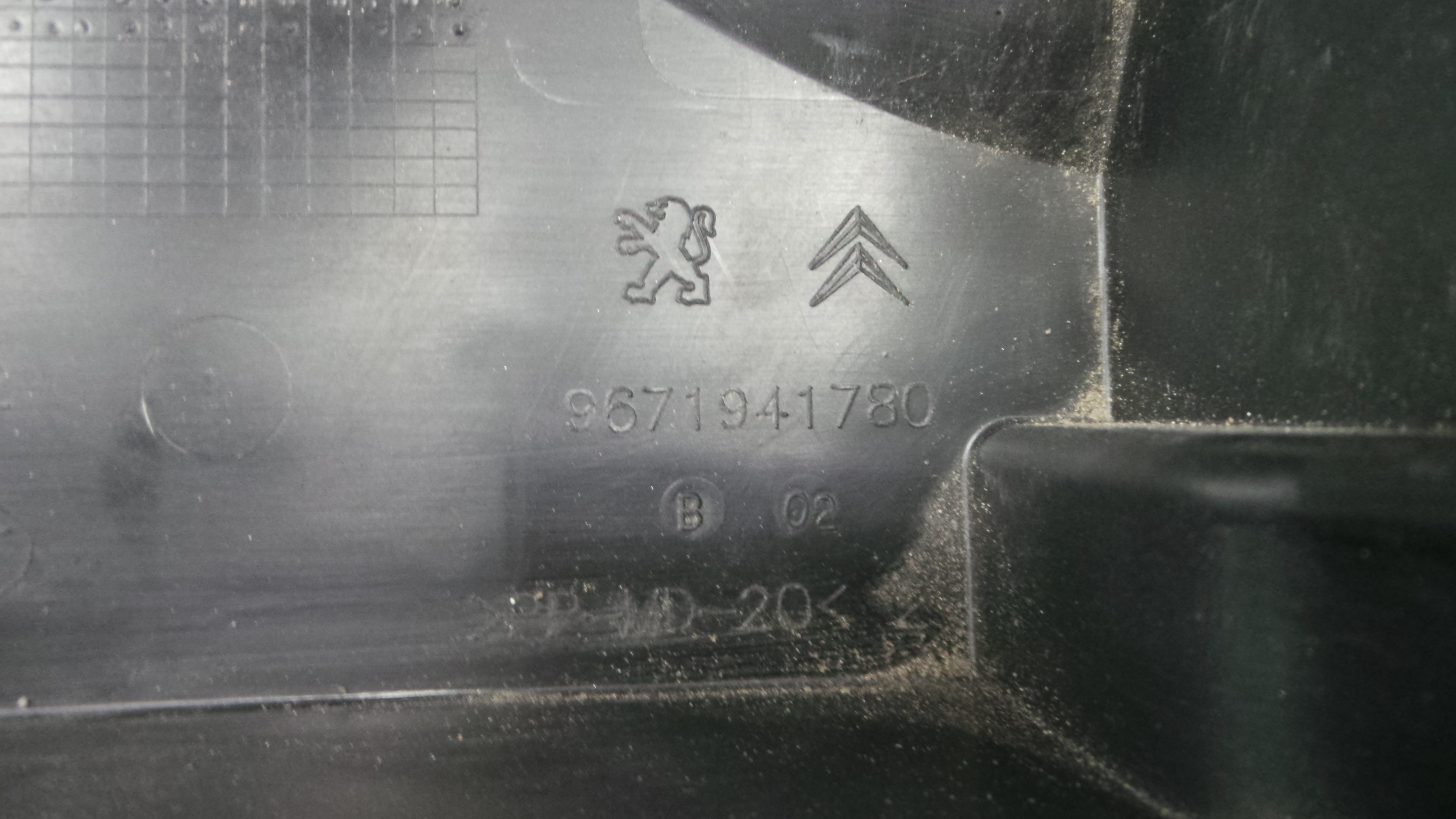 Caixa de Fusiveis 9671941780 - PEUGEOT 208 I (CA_, CC_)-36528354