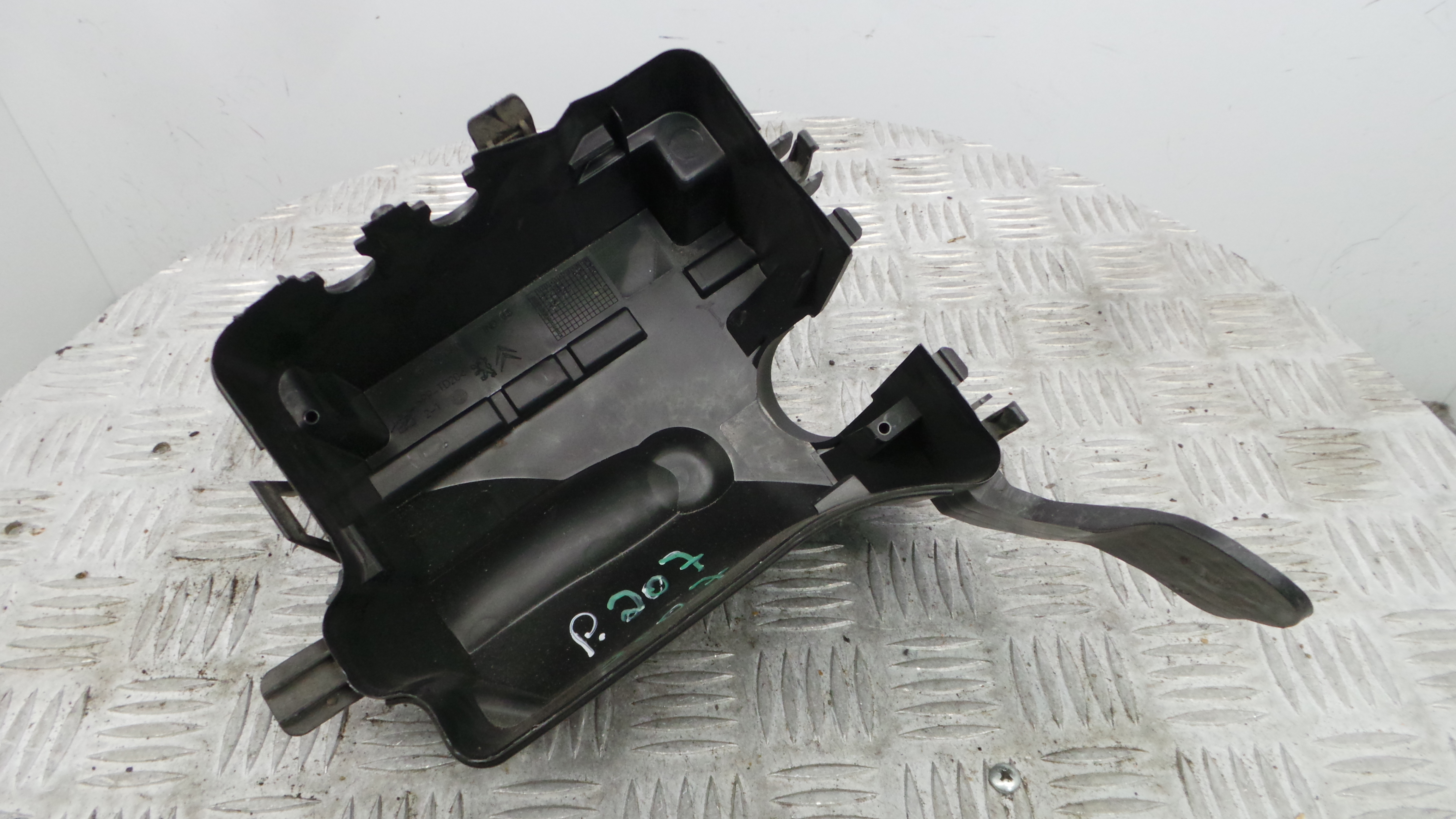 Caixa de Fusiveis 9657287080 - PEUGEOT 207 (WA_, WC_), 207/207+ (WA_, WC_)-36530632 Caixa de Fusiveis 9657287080 - PEUGEOT 207 (WA_, WC_), 207/207+ (WA_, WC_)-36530632