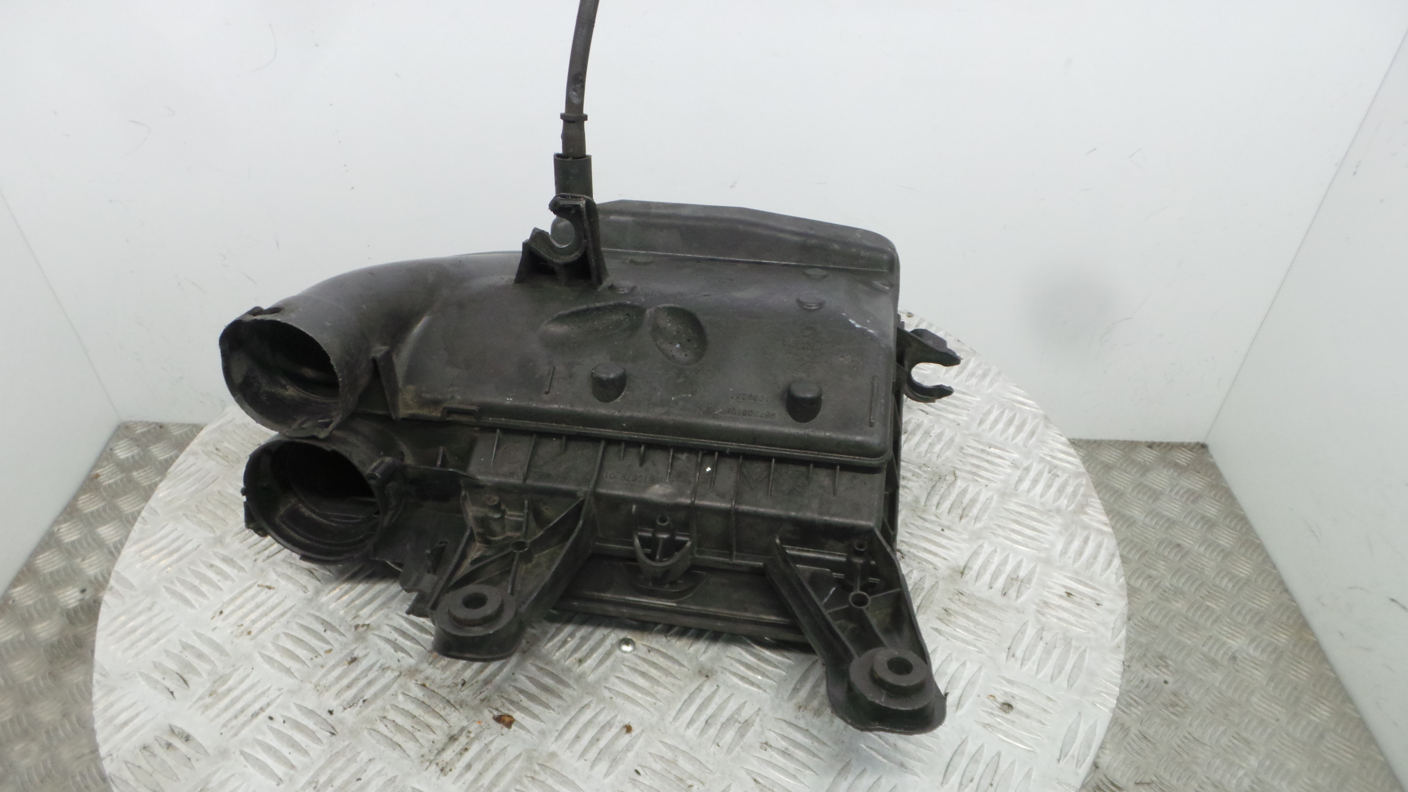 Caixa Filtro de Ar  9673061080 - PEUGEOT 208 I (CA_, CC_)-36530904