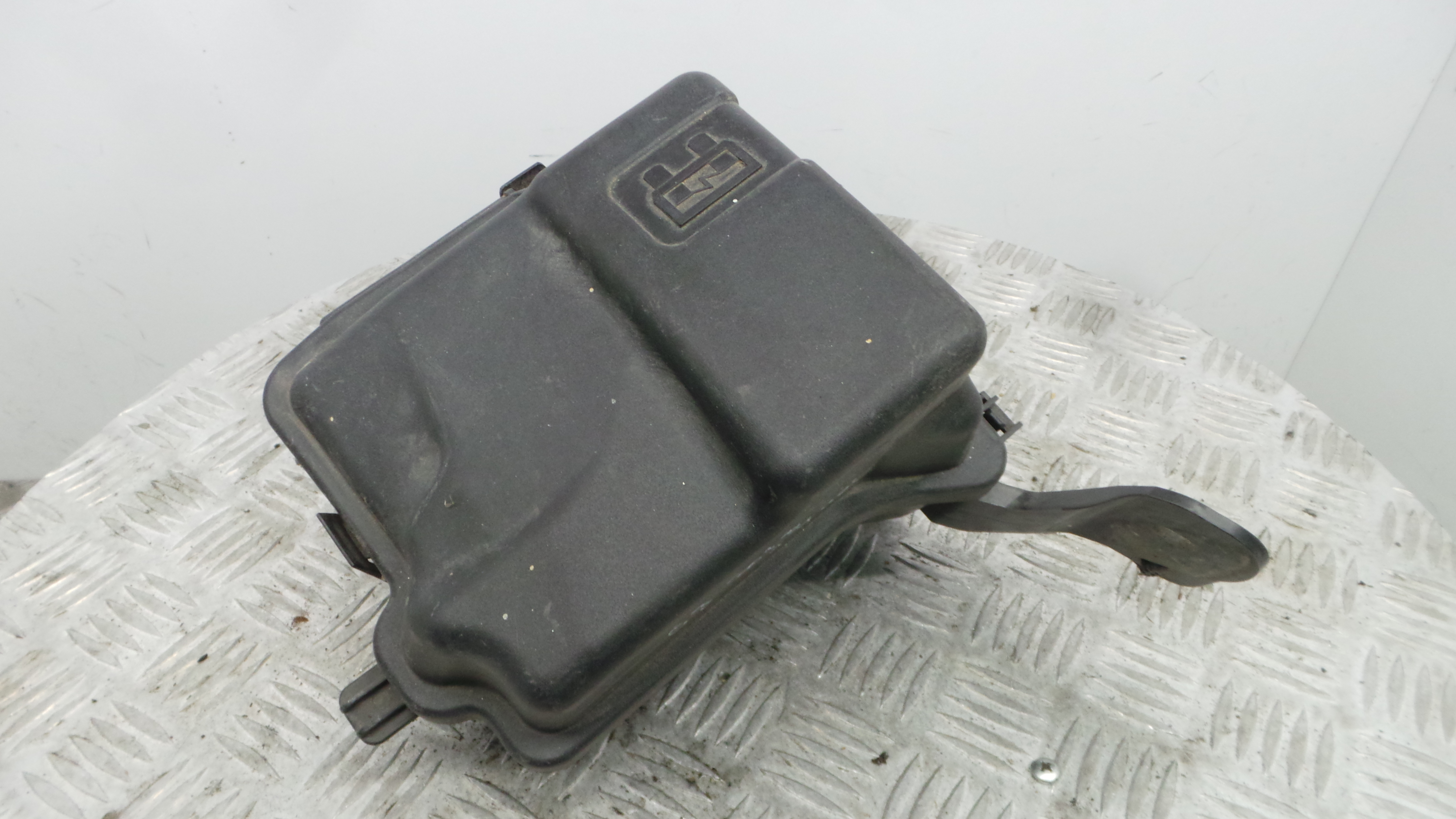 Caixa de Fusiveis 9657287080 - CITROËN C3 II (SC_)-36531049