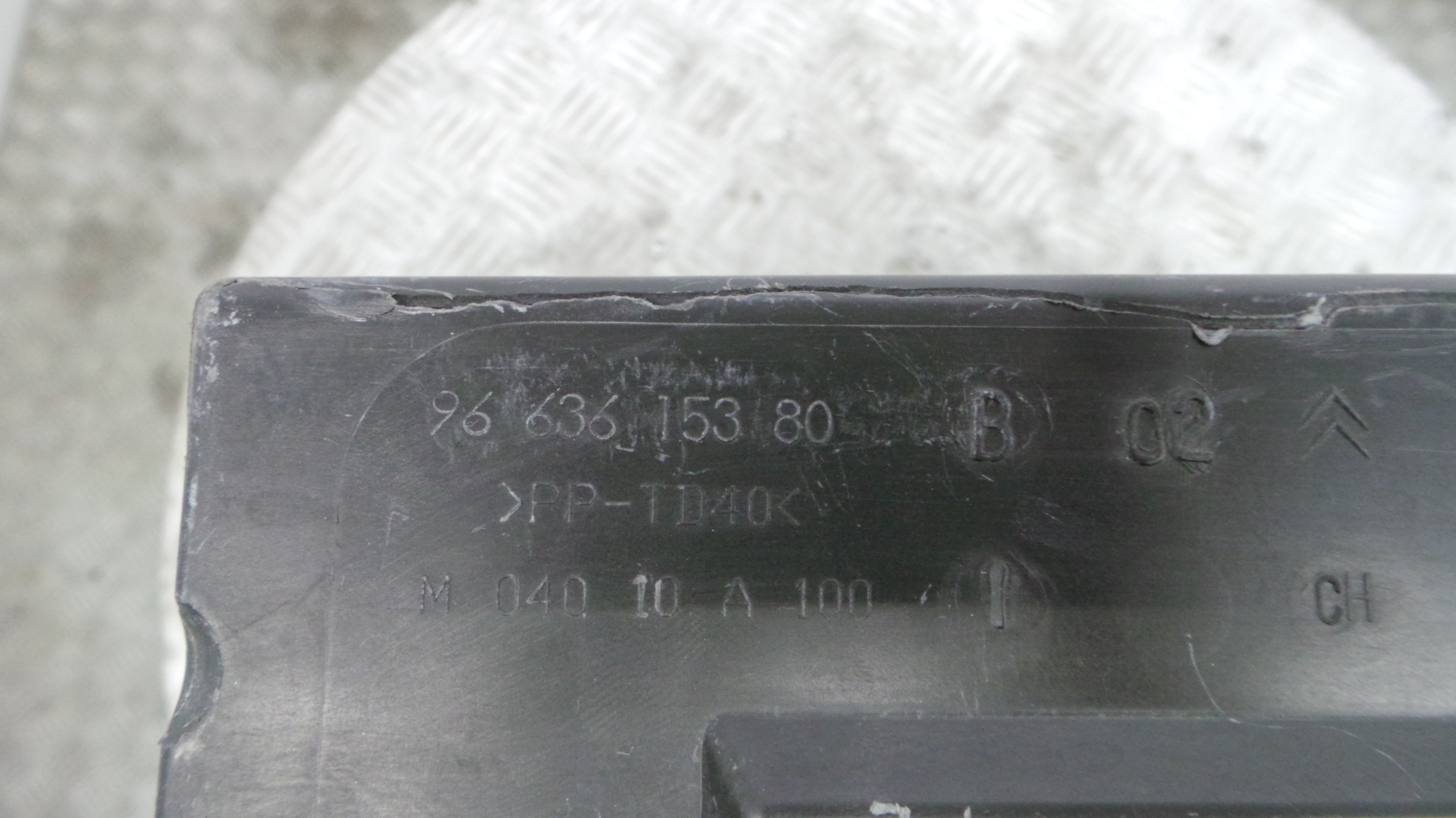 Base da Bateria 9663615380 - CITROËN C4 I (LC_)-36531128